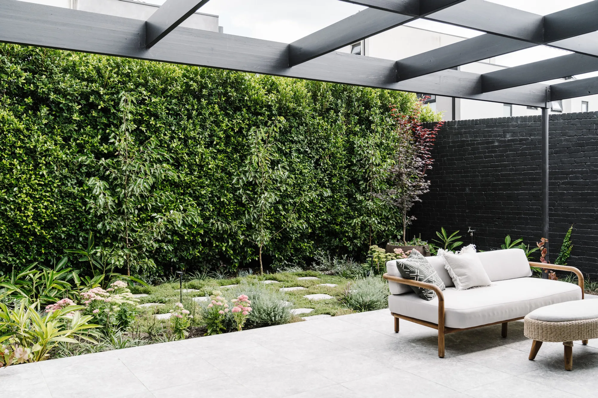 Modern Home Renovation in Melbourne: Fitzroy North House by buck&simple