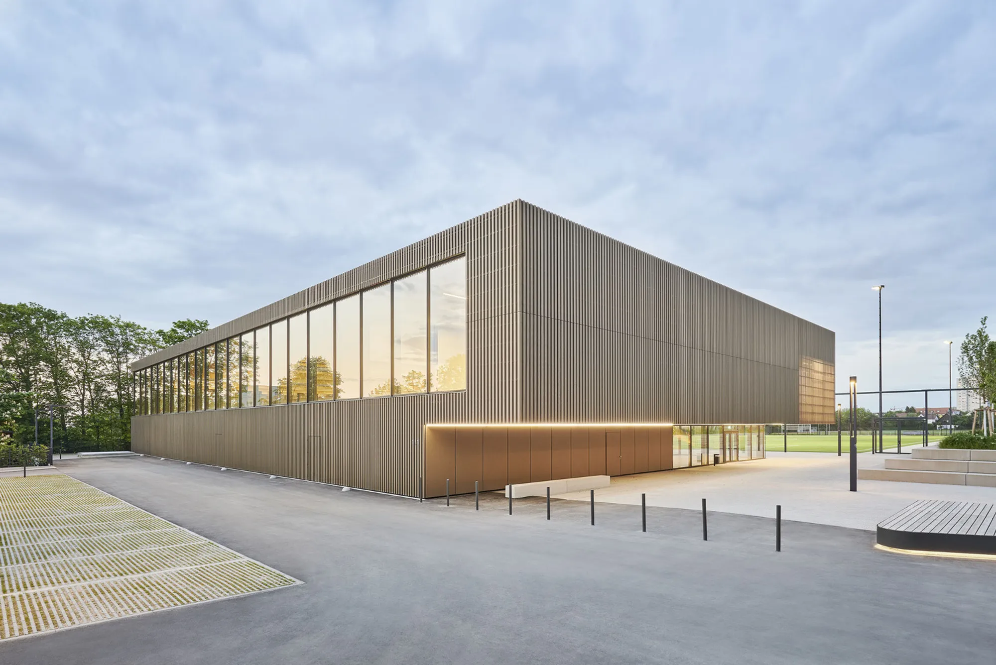 Sports Hall in den Breitwiesen by THOMA. LAY. BUCHLER. Architekten