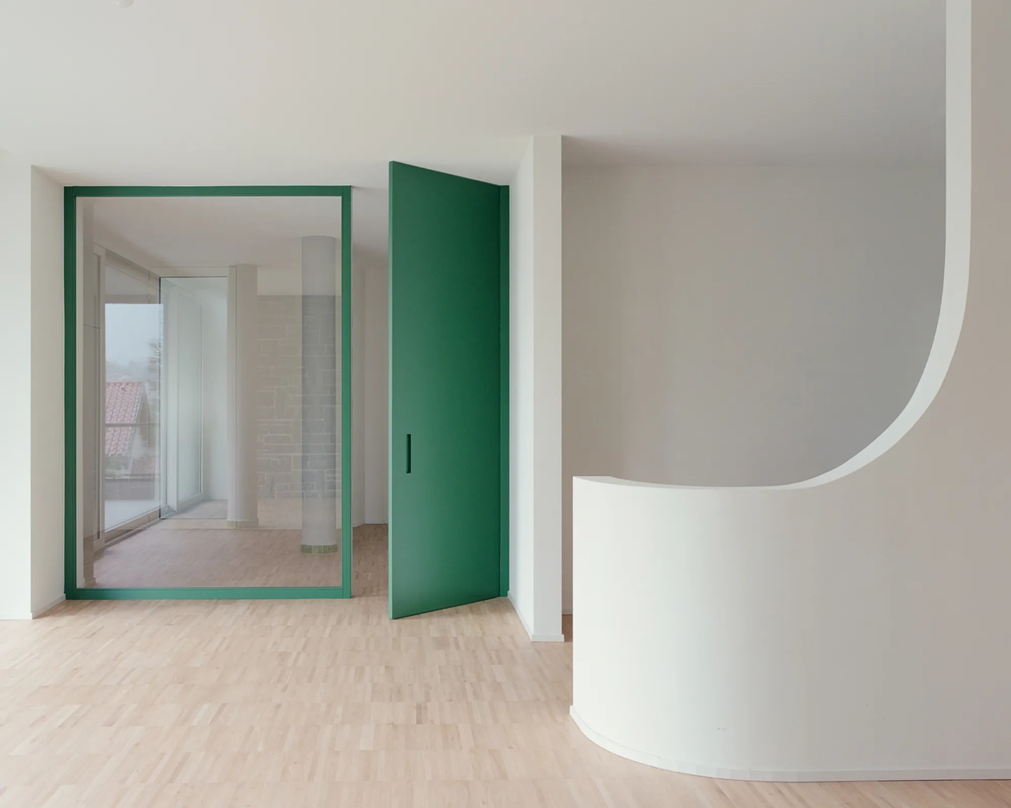 Twisted House by Stefano Larotonda: A Bold Modern Villa Renovation in Italy’s Lake Region