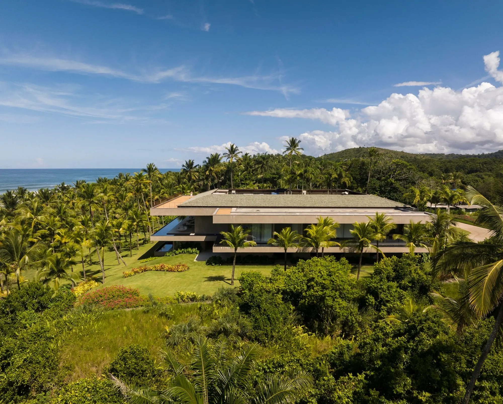 01 TVN House by Saraiva + Associados: A Sustainable Coastal Retreat Embedded in Brazil’s Tropical Forest