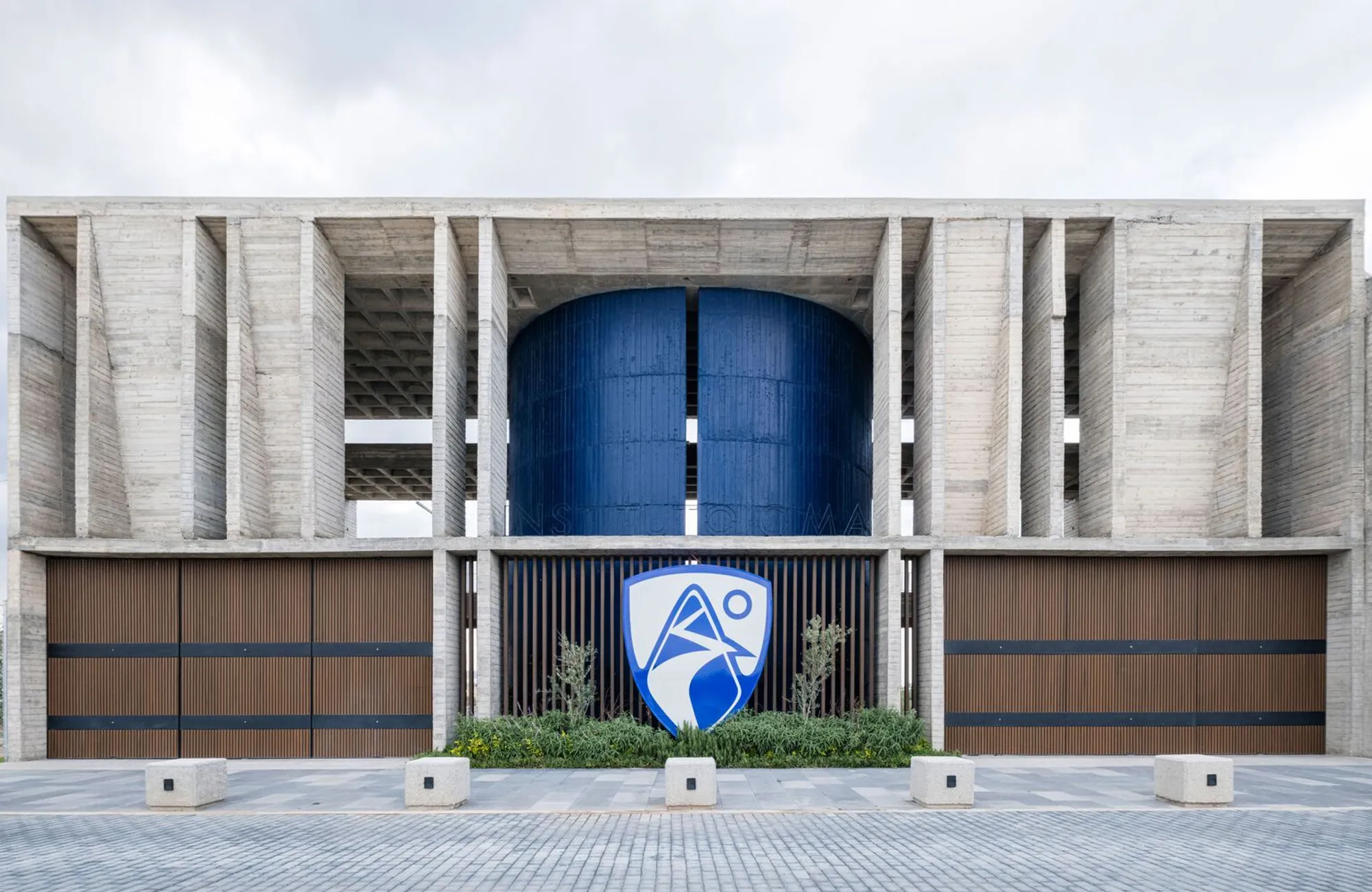 CIMA Elementary School by Punto Arquitectos: A Contemporary Educational Landmark in Aguascalientes, Mexico