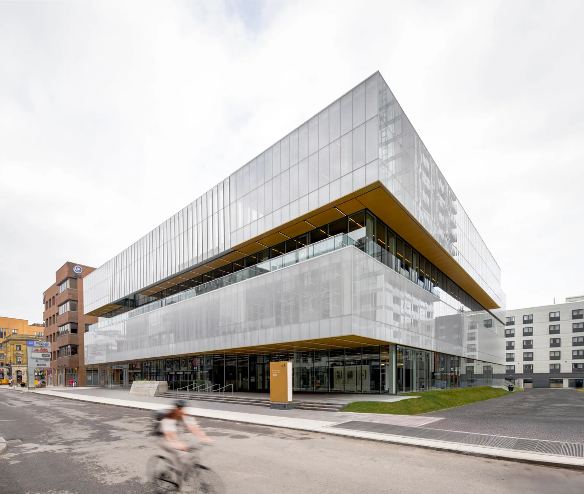 Gabrielle-Roy Library by Saucier + Perrotte and GLCRM: A Model of Modern Library Architecture and Urban Connectivity