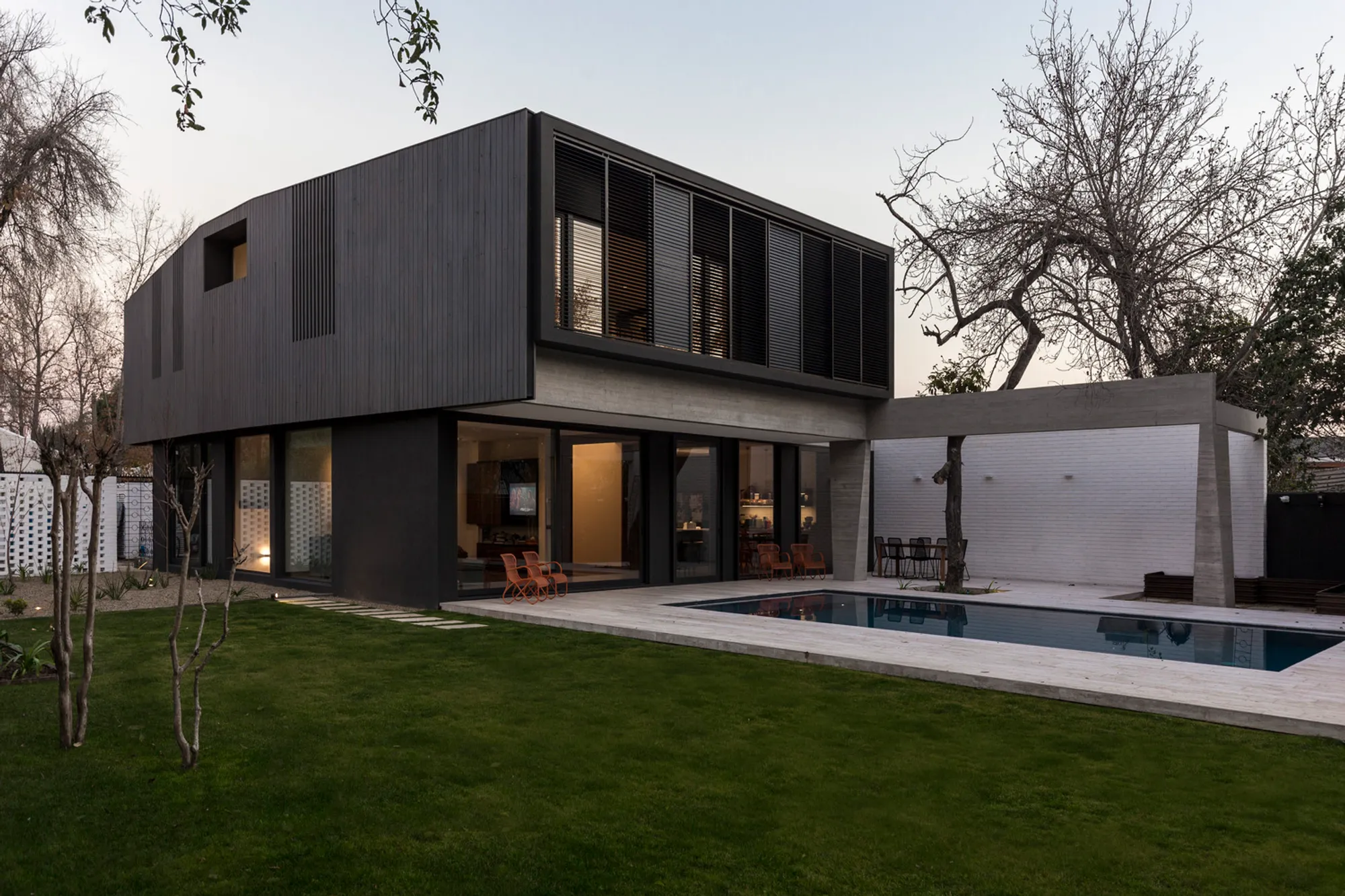 La Perouse House by elton_léniz: A Modern Chilean Residence Rooted in Context and Craft