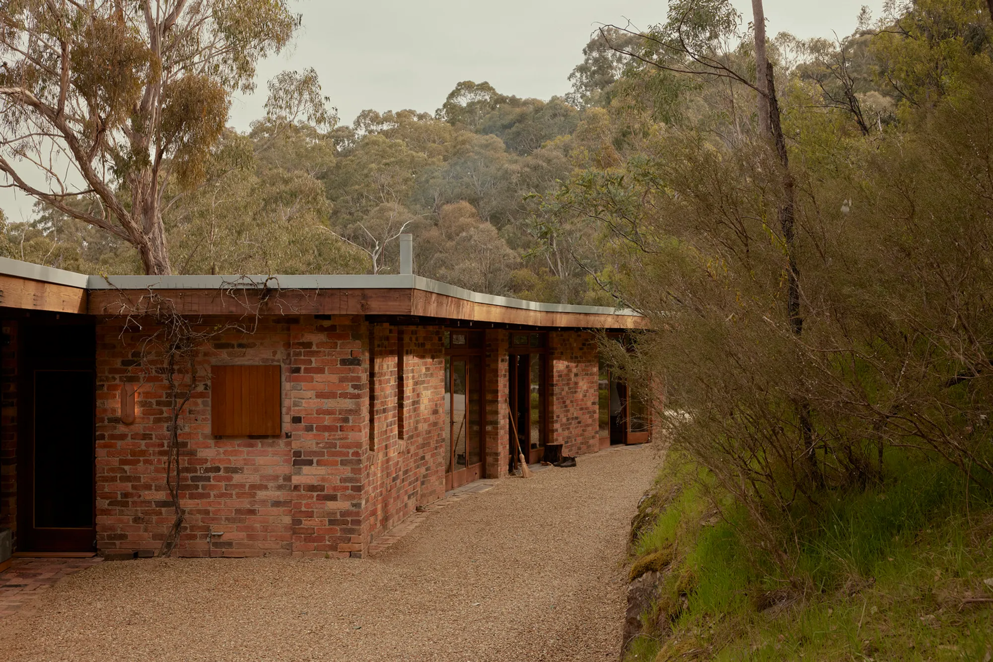 River Bend Repair: A Renovation Project Embracing Heritage and Ecological Restoration