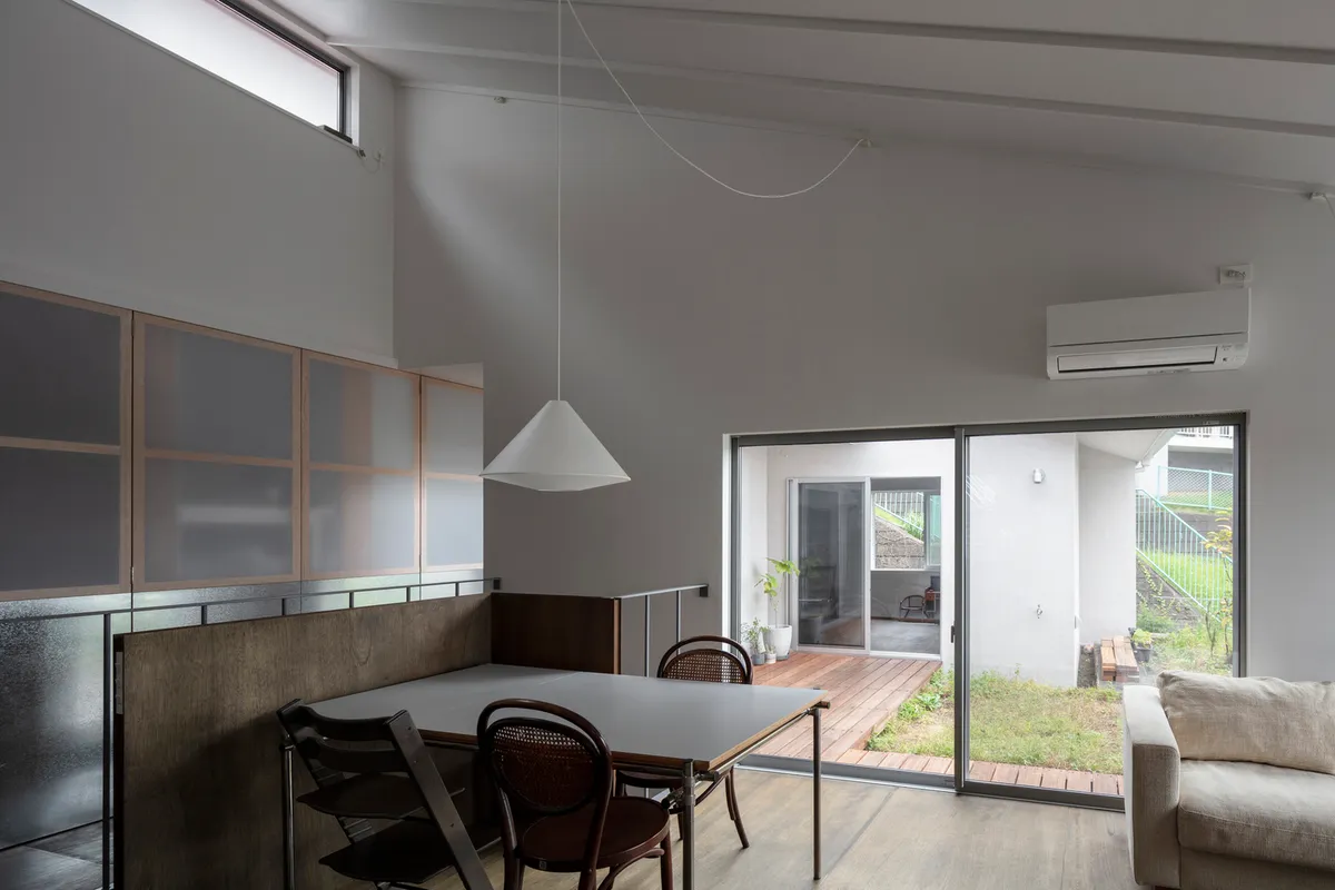 Japanese House Renovation: House K/T by tombow architects