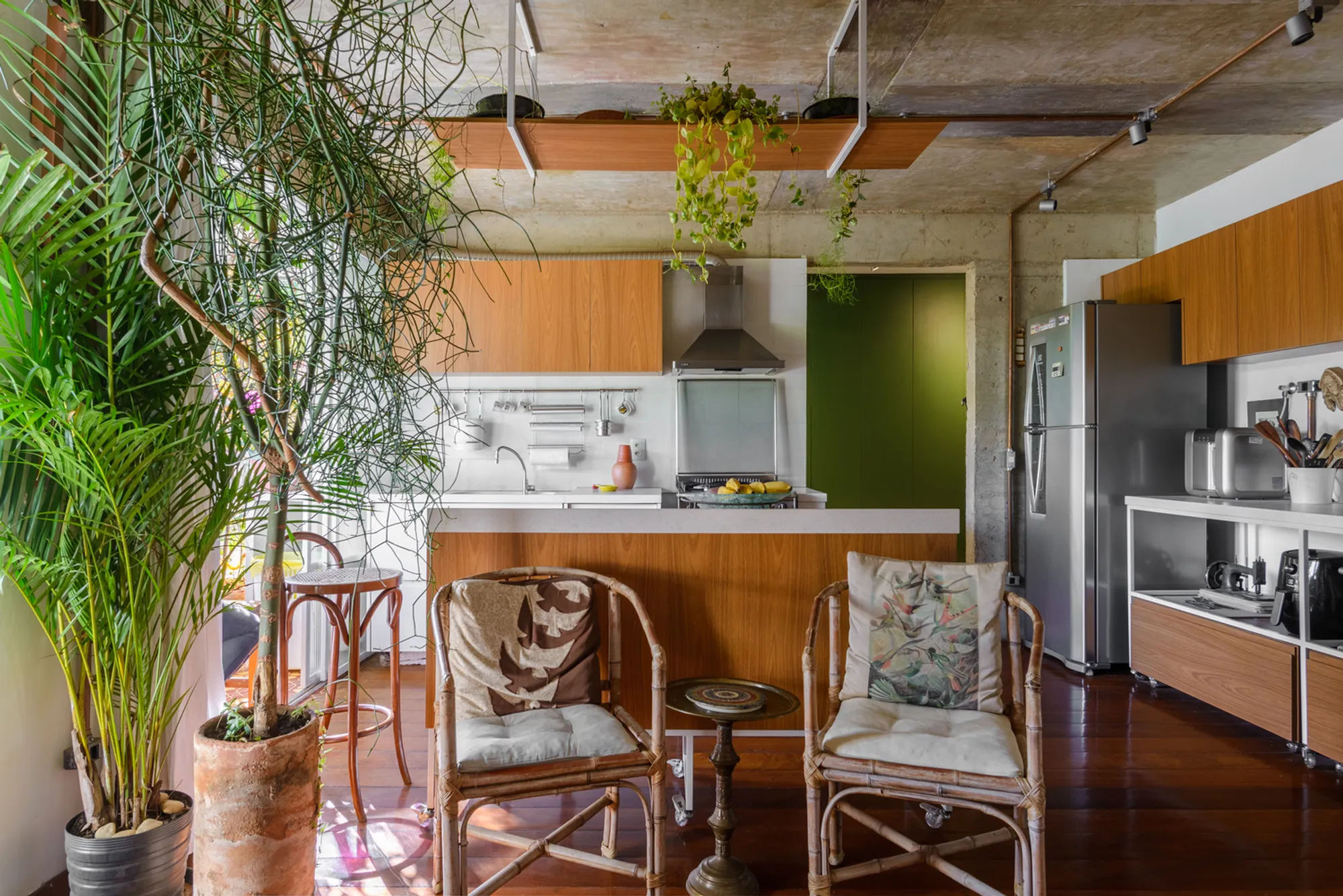 Nômade Apartment by Coarquitetos | Dynamic Design for Artistic Living in Brasília