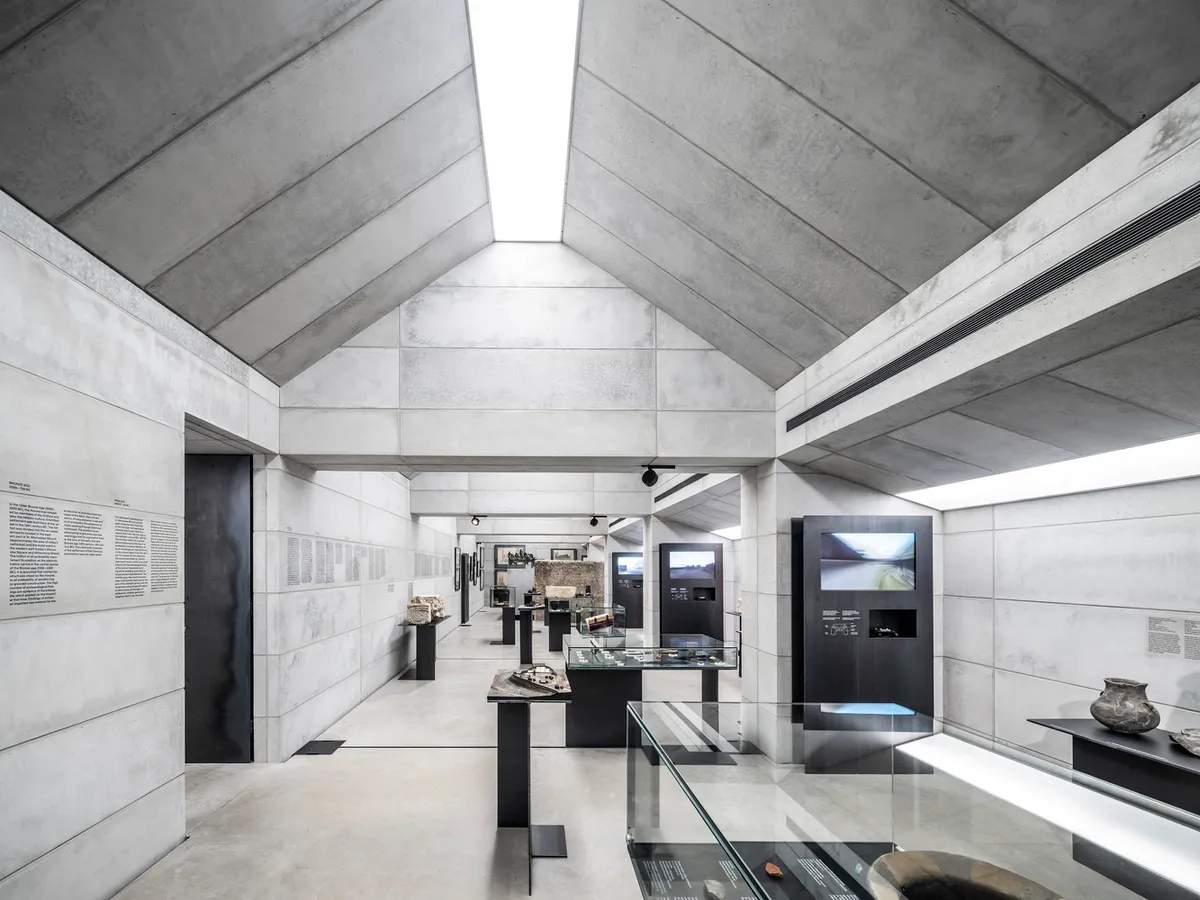 Exhibition Hall in the Attic of the Olomouc Archdiocesan Museum by Šépka Architekti: A Dialogue Between History and Contemporary Design