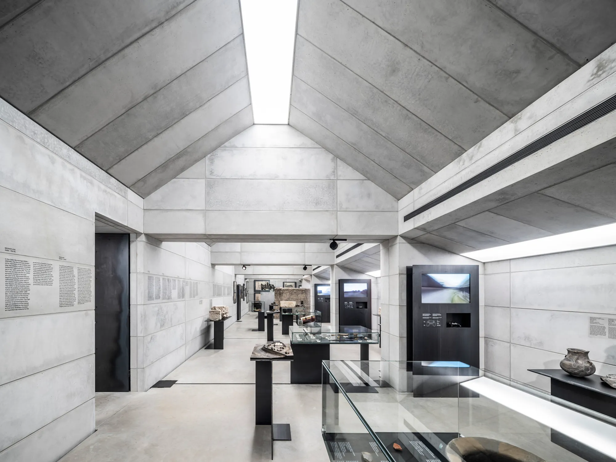 Exhibition Hall in the Attic of the Olomouc Archdiocesan Museum by Šépka Architekti: A Dialogue Between History and Contemporary Design