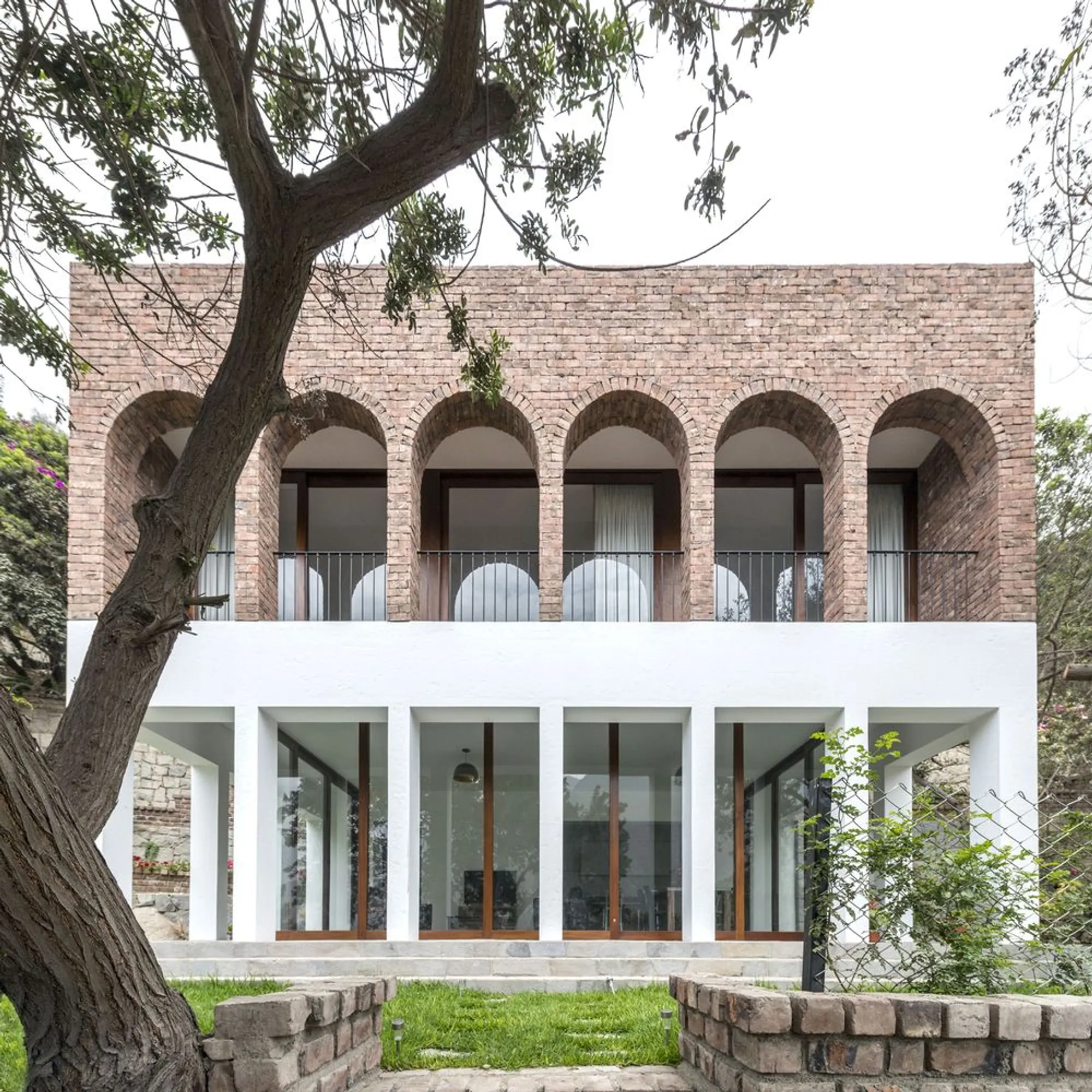 Lava House by Martín Dulanto Sangalli: A Sensitive Dialogue Between Architecture and Nature