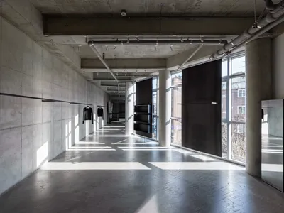 Minimalist Showroom Architecture: Facade Pattern H Tower by Workment