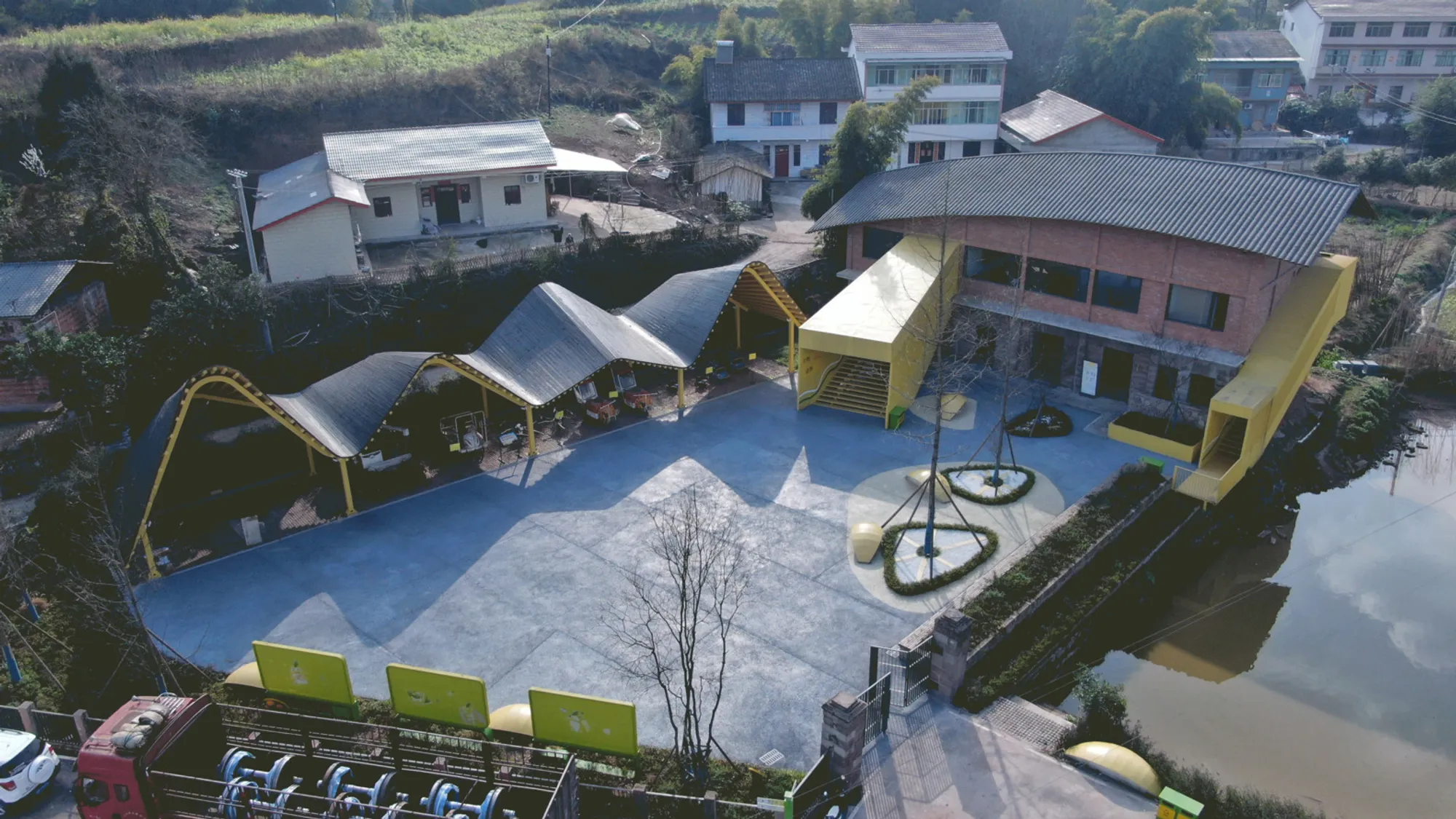 An Yue Qianlong·Guanzihe Village Agricultural Talent Center: A Model of Rural Community Architecture Renovation