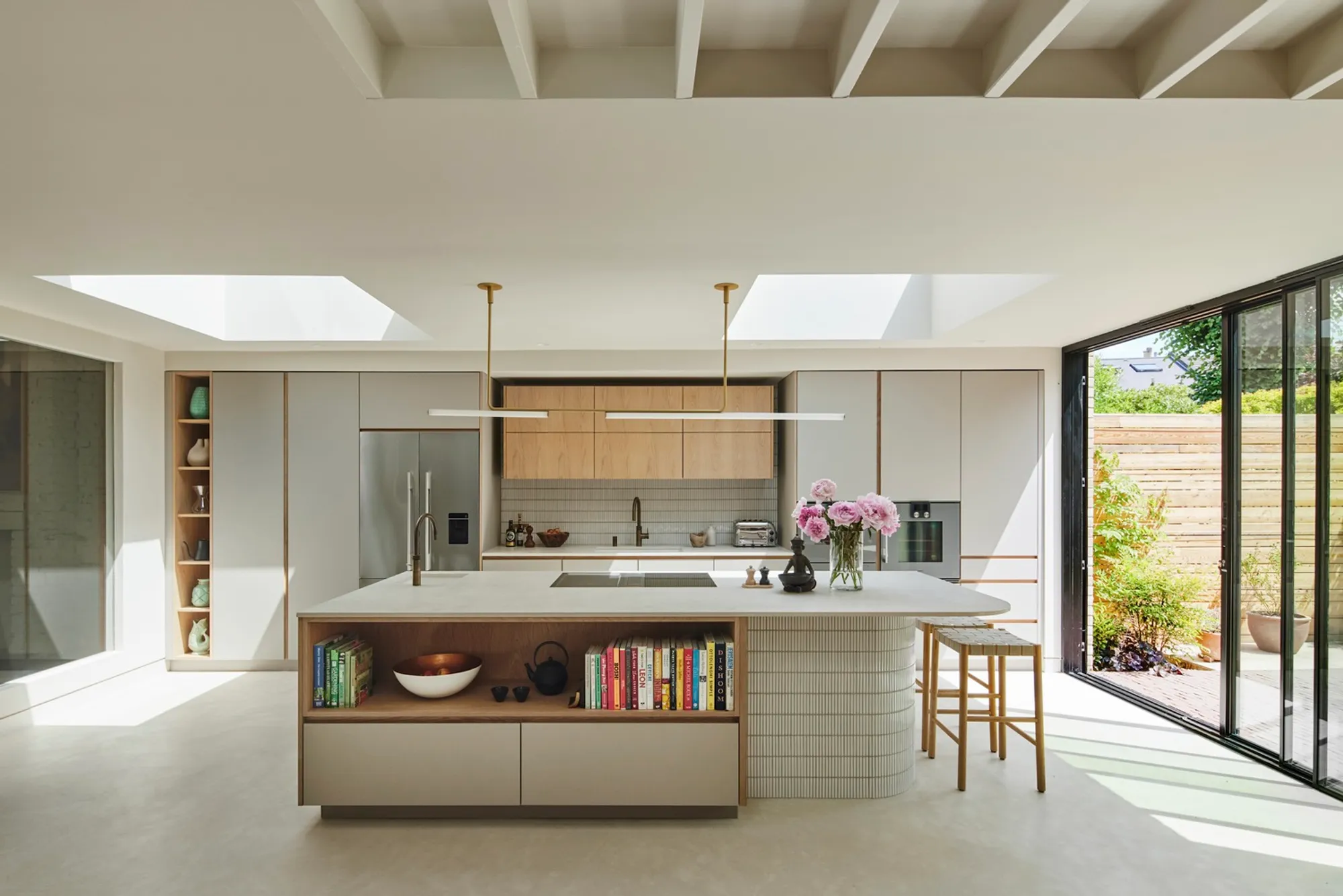 Russet House by Mulroy Architects: A Contemporary Victorian House Renovation in London