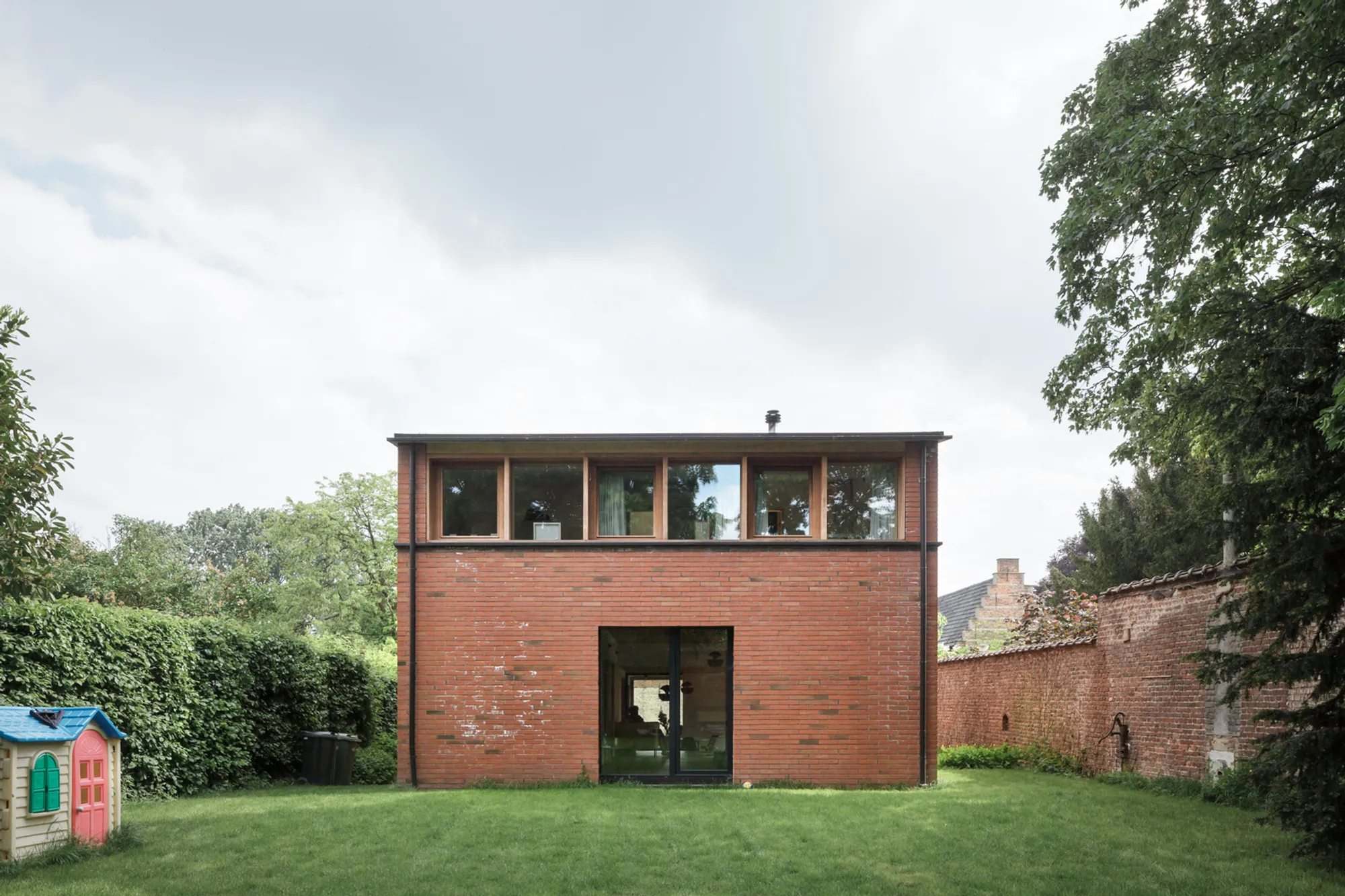 tmEK House by BLAF Architecten: A Masterclass in Regionalism and Sustainable Design