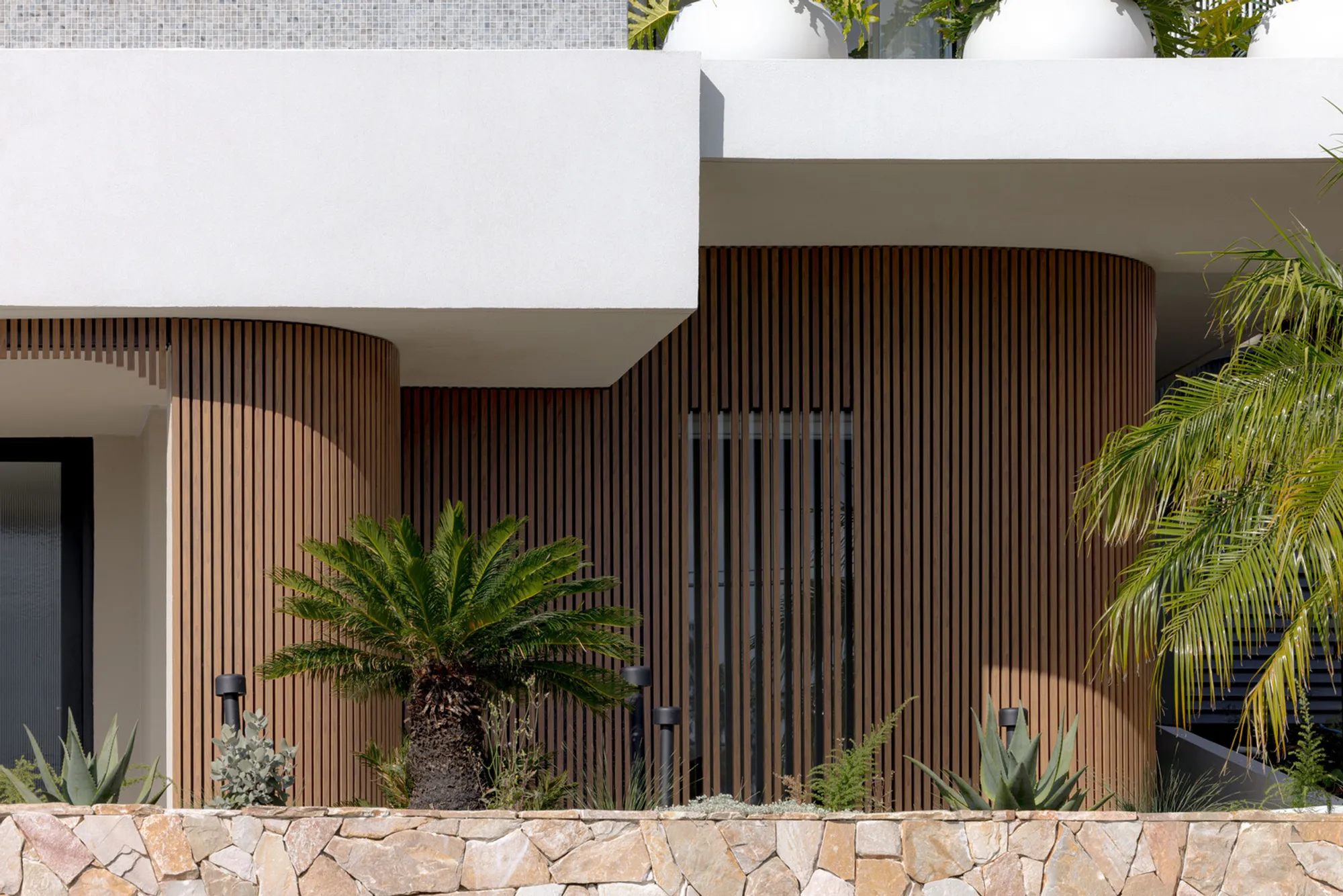 Bayfront House Design: Flying Fox House by George Banks Architecture