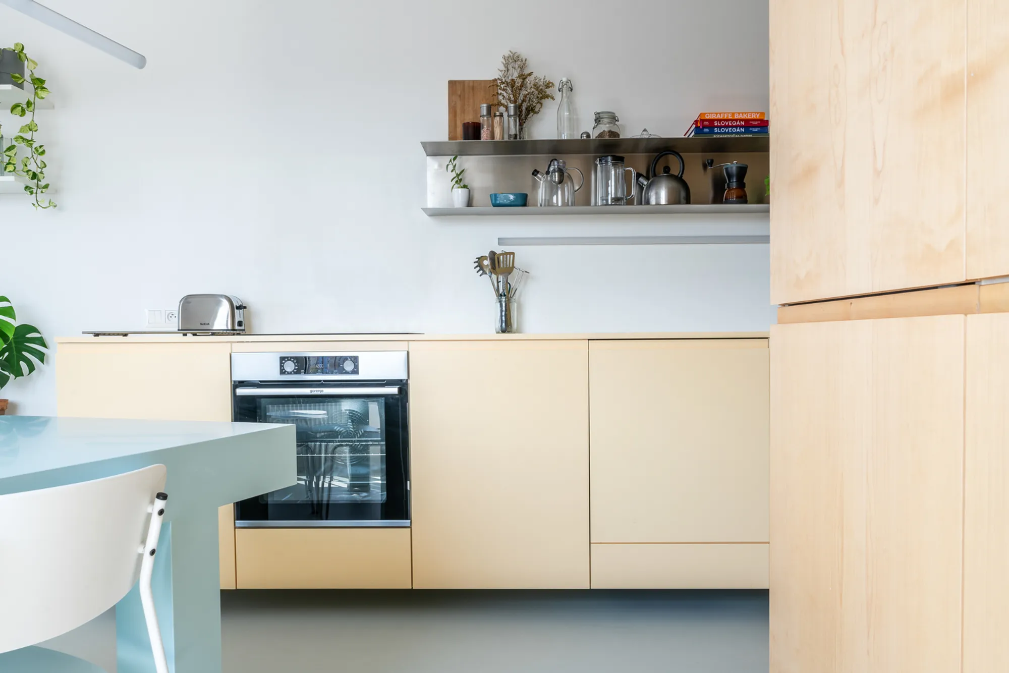 Apartment B by Grau Architects: A Refined Approach to Modern Apartment Interior Design