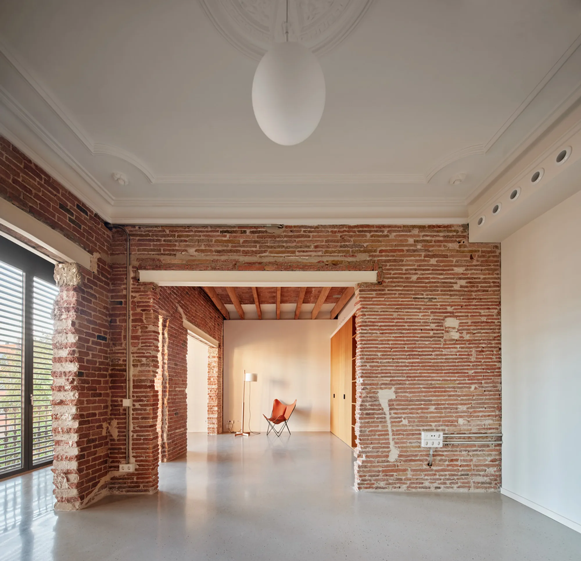 Barcelona Historic House Renovation: A Comprehensive Transformation by LAOS + Laura Bongiovanni