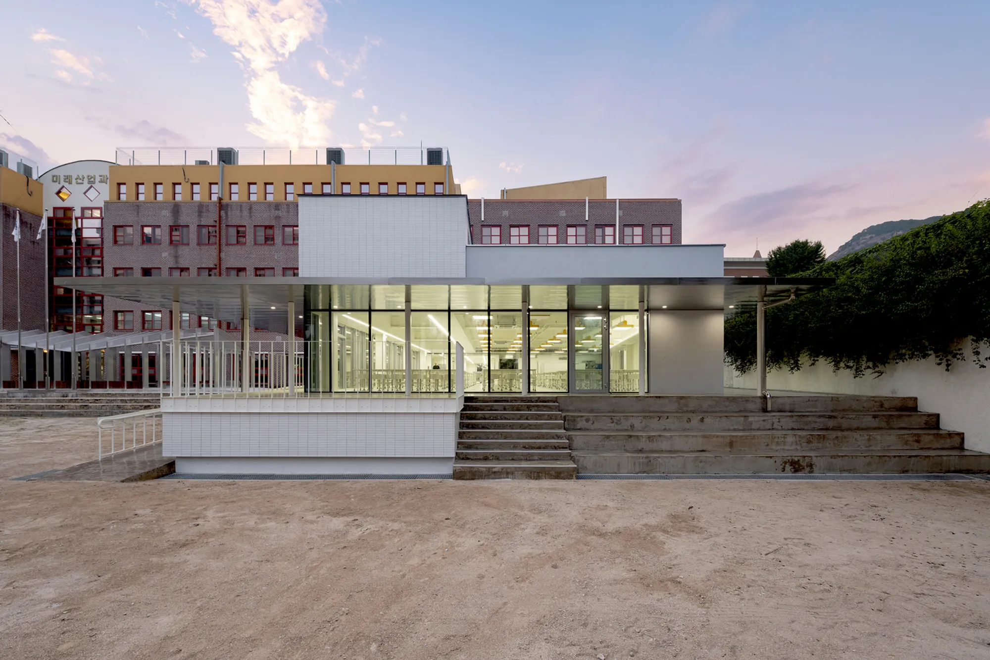 Mirae High School of Science & Technology Cafeteria Extension: A Contemporary School Cafeteria Architecture Design by Bare Ground Architects