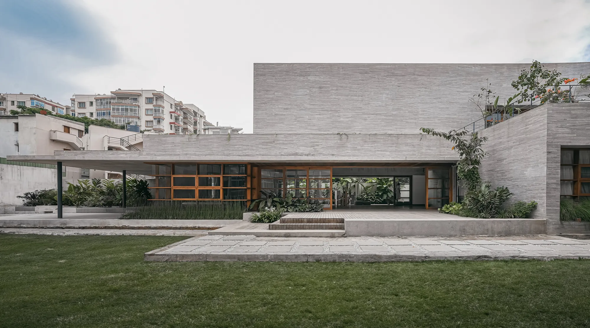 AME Studio by BetweenSpaces: A Refined Statement in Modern Studio Architecture in India