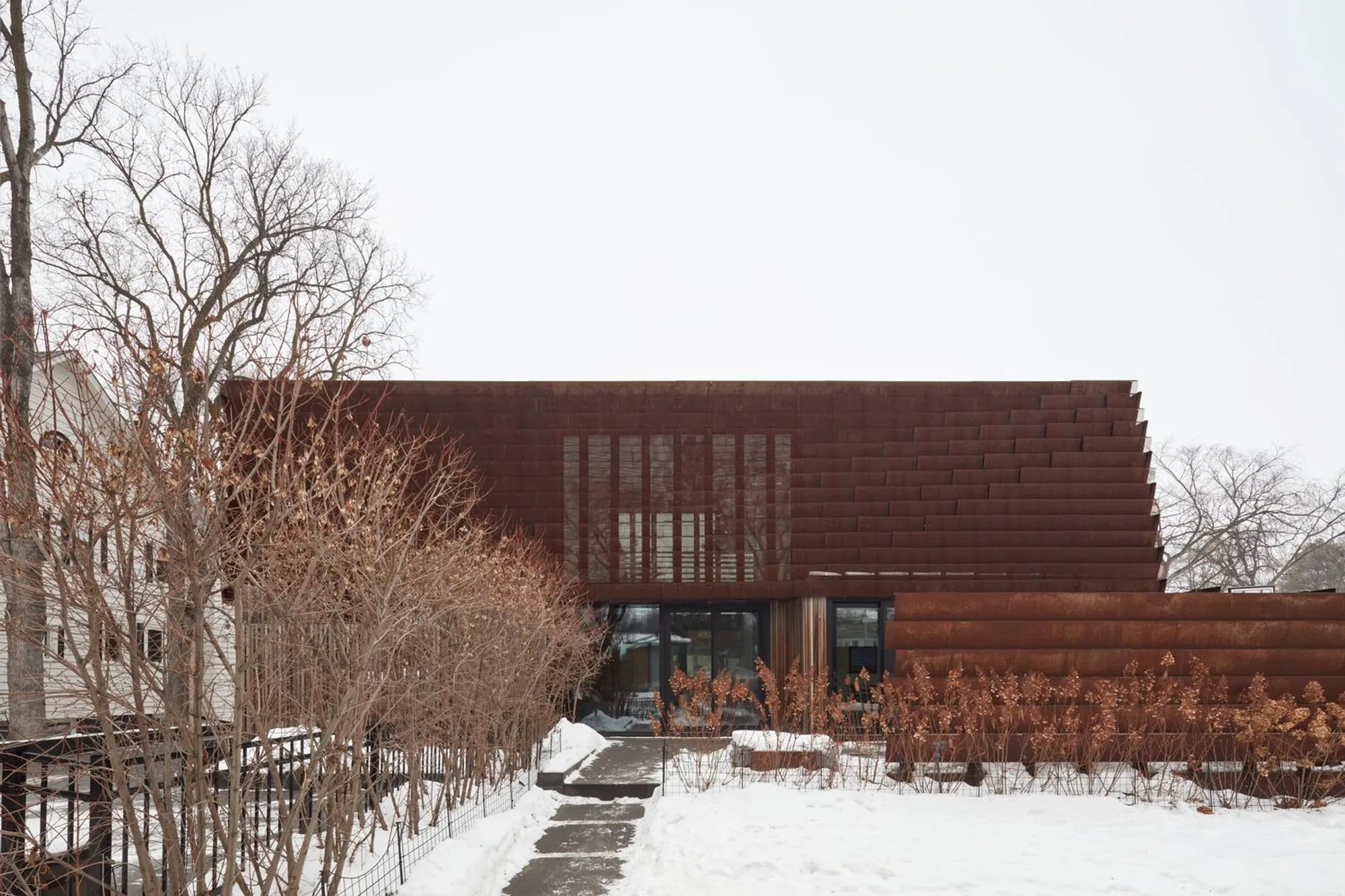Veil House by 5468796 Architecture: A Masterpiece of Contemporary Residential Design in Winnipeg
