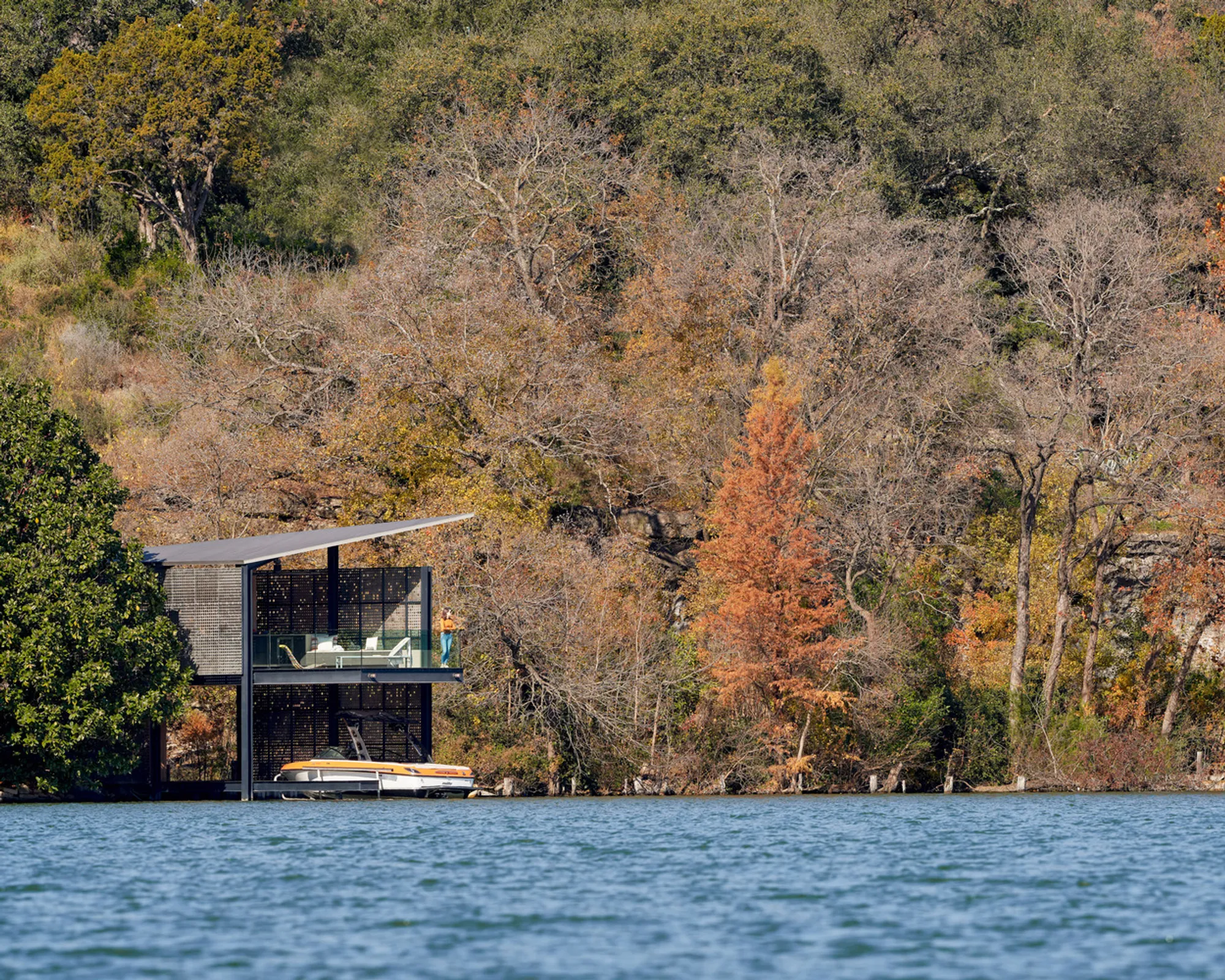 Filtered Frame Dock by Matt Fajkus Architecture