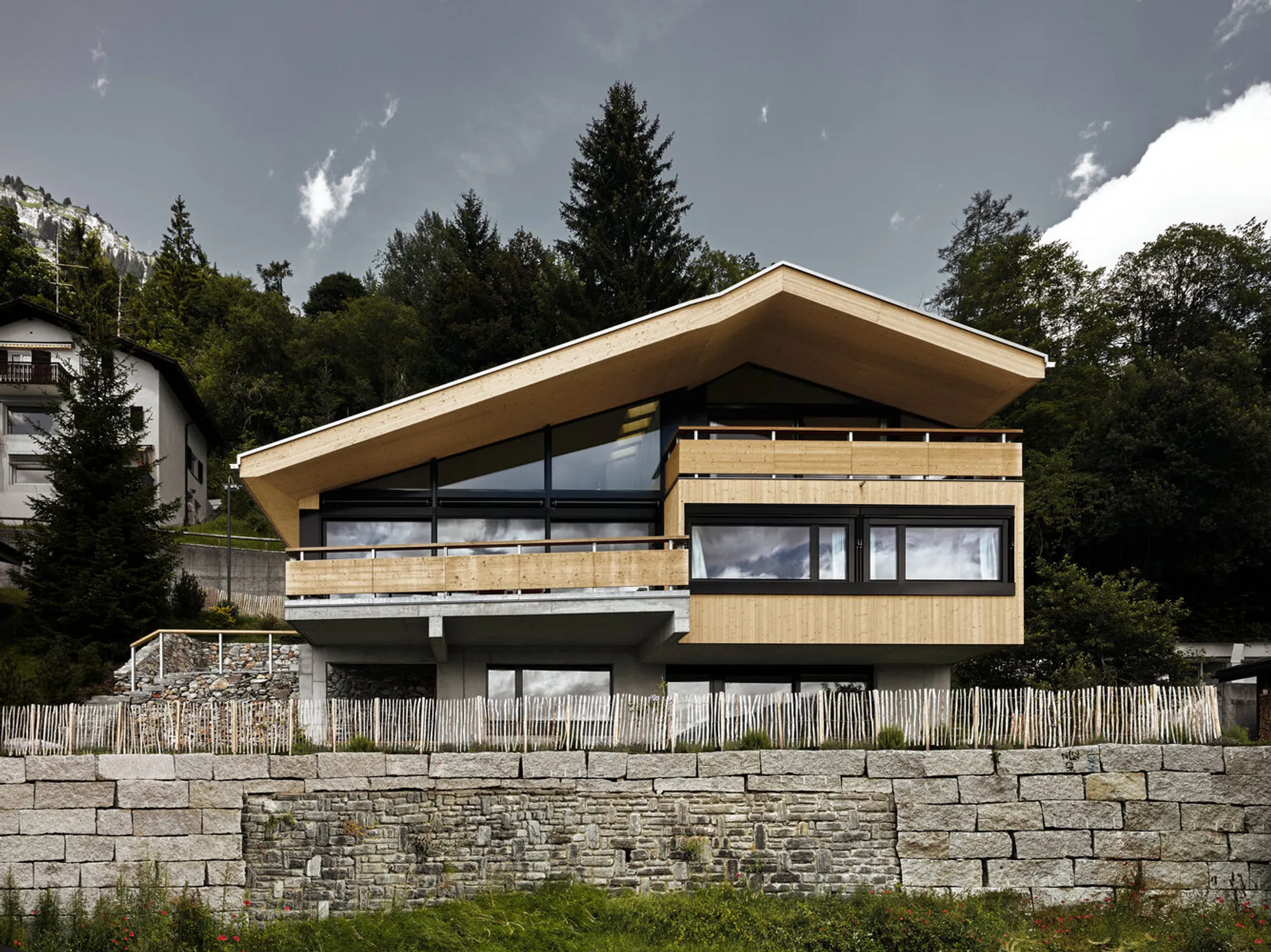 House in Surselva by AFGH: A Modern Alpine Retreat Blending Tradition and Innovation