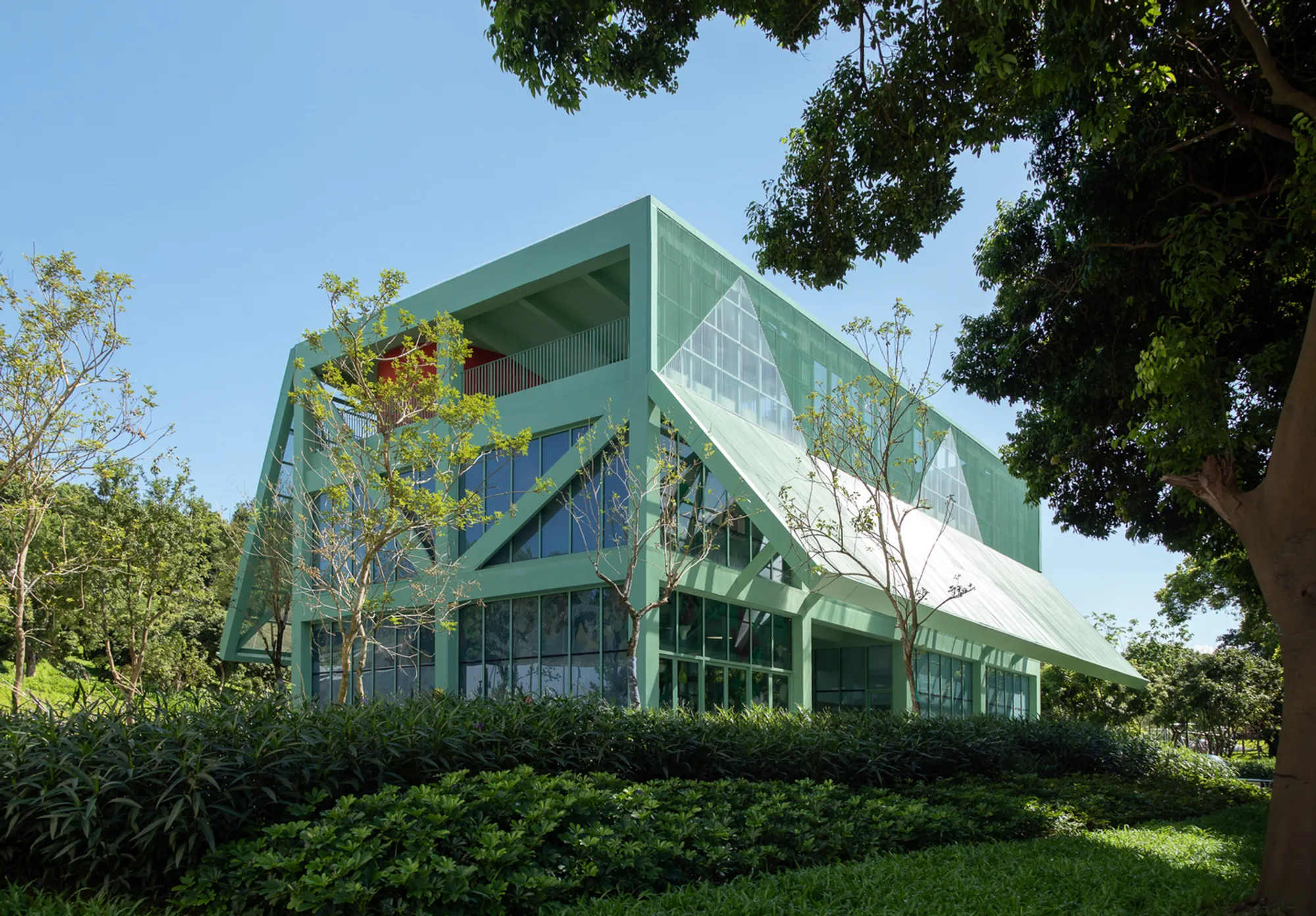 Four-Roof Pavilion: A Seamless Fusion of Architecture, Landscape, and Community