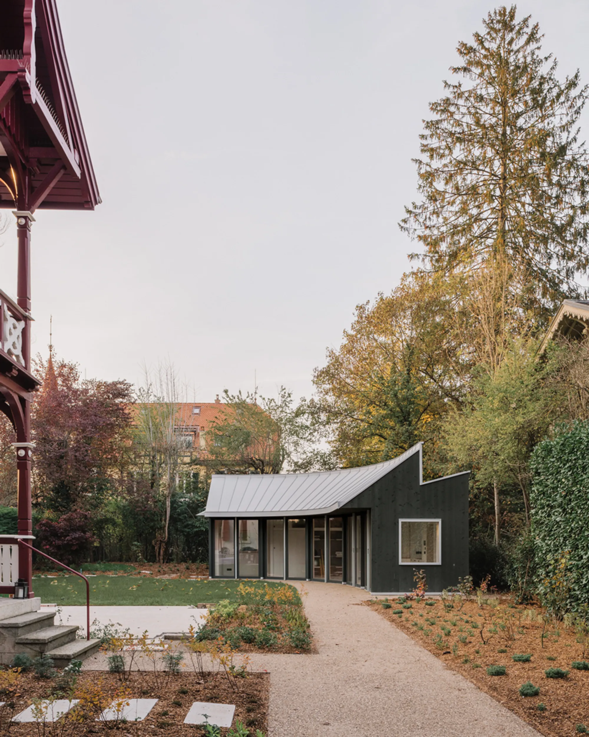 Artist Studio in Chêne-Bougeries by CABINET Fanny Noël Diogo Lopes Architectes: A Garden-Embedded Creative Sanctuary