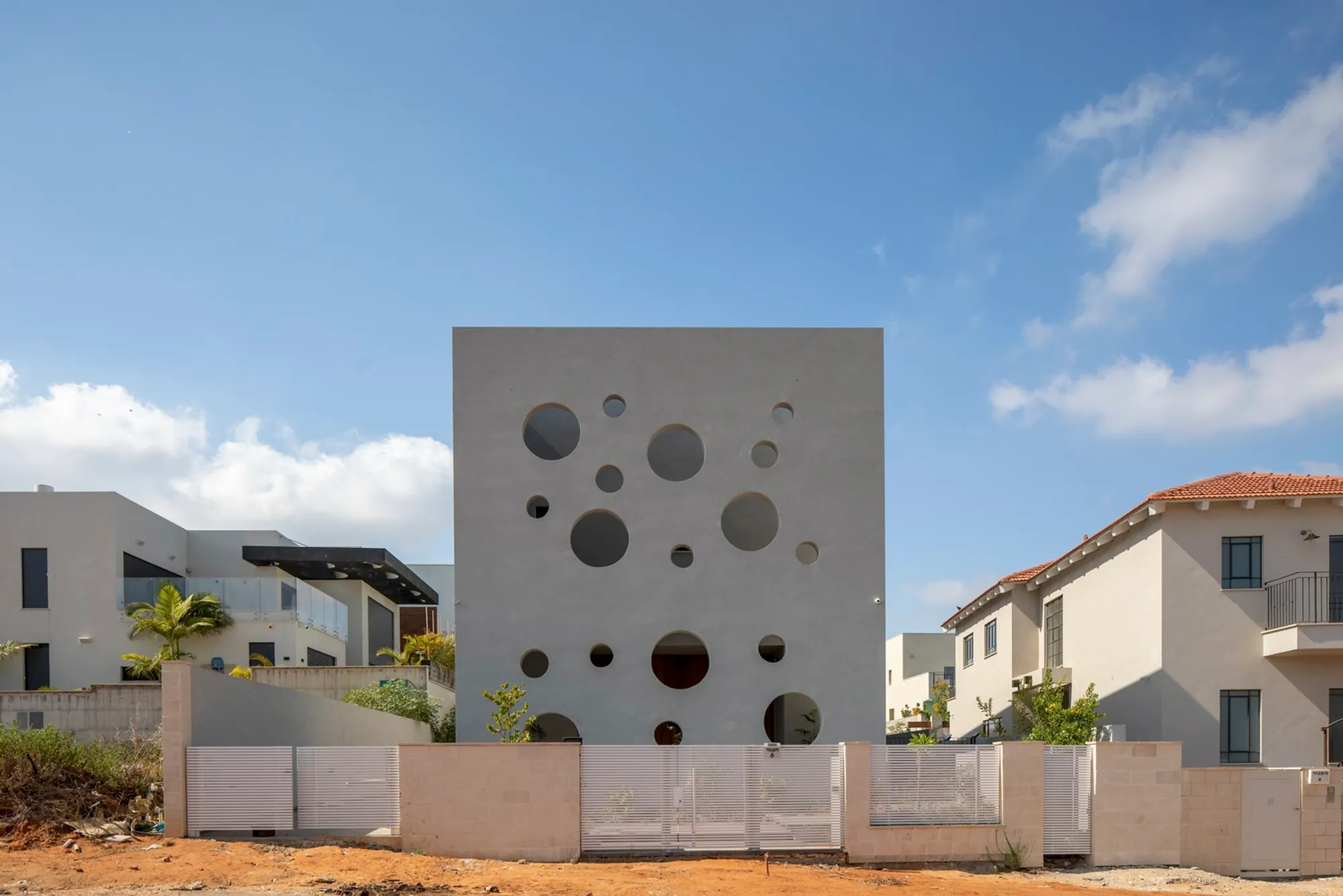 Swiss House by Dan & Hila Israelevitz Architects: A Sculptural Home Rooted in Mystery and Light