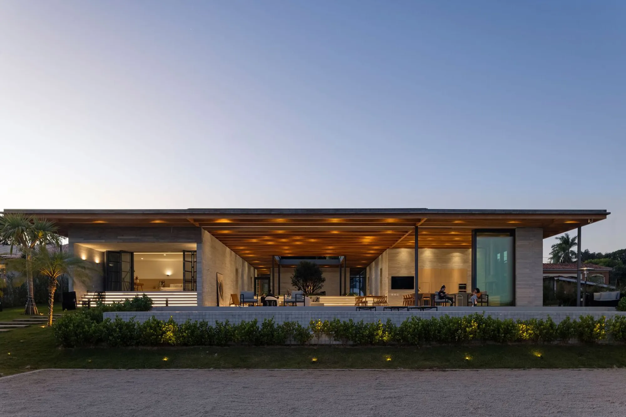 Bauer House by Luiz Paulo Andrade Arquitetos: A One-Level Modern Sanctuary in Indaiatuba, Brazil