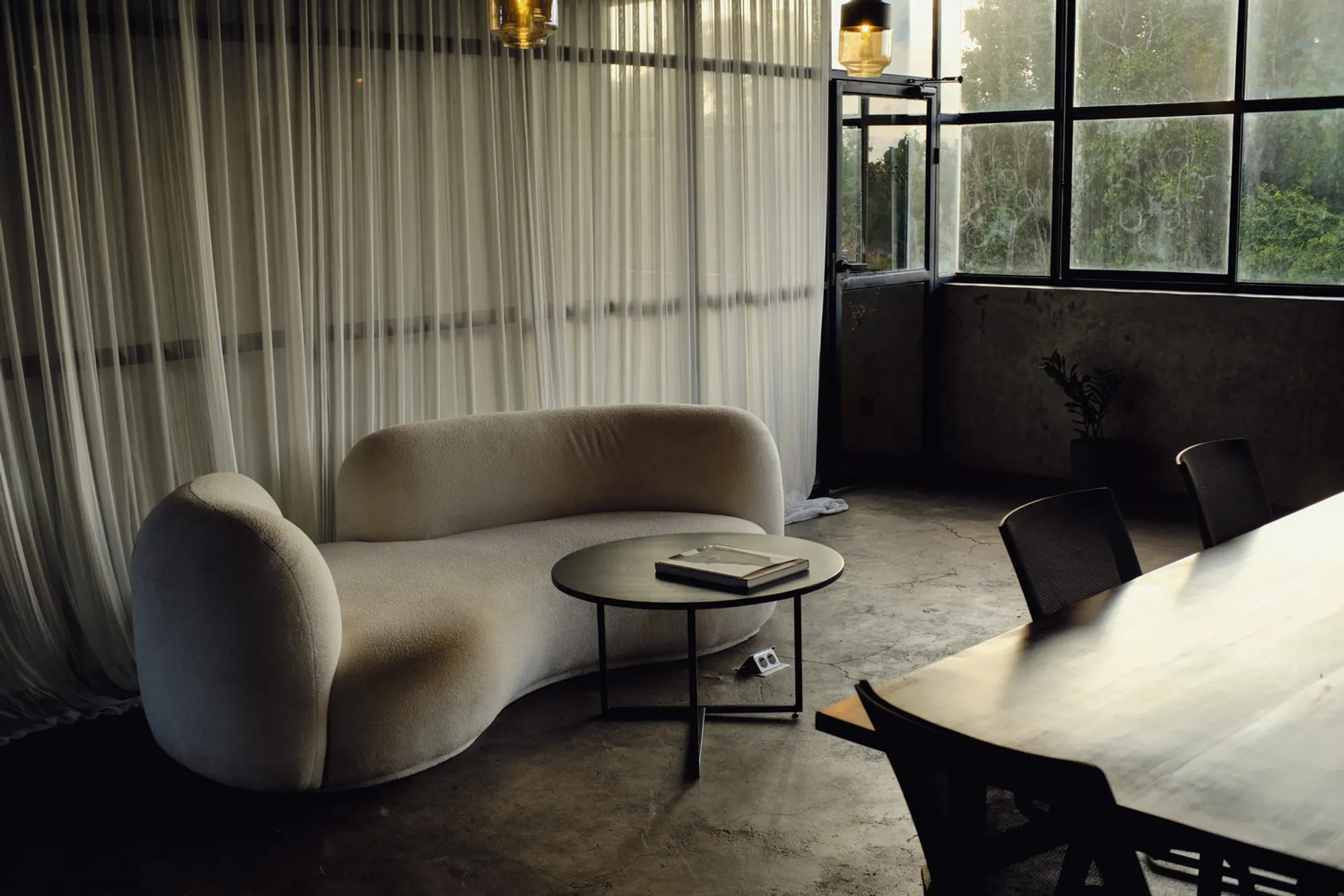 Kasia Ungasan: A Landmark in Tropical Brutalist Architecture by Kasia Design