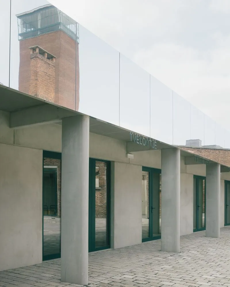 All photographs are works of Stijn Bollaert