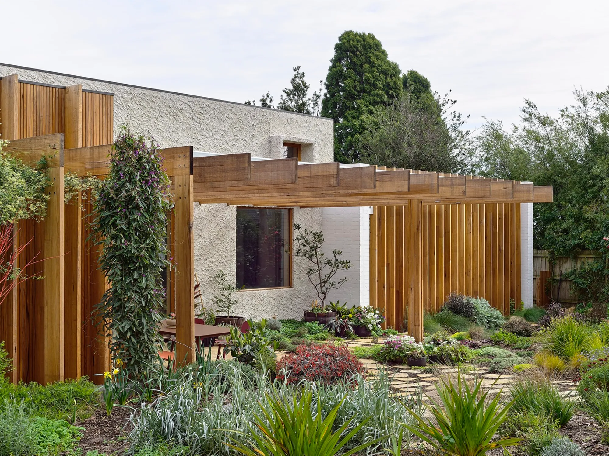 Local House by Zen Architects: A Sustainable Sanctuary Rooted in Heritage and Landscape