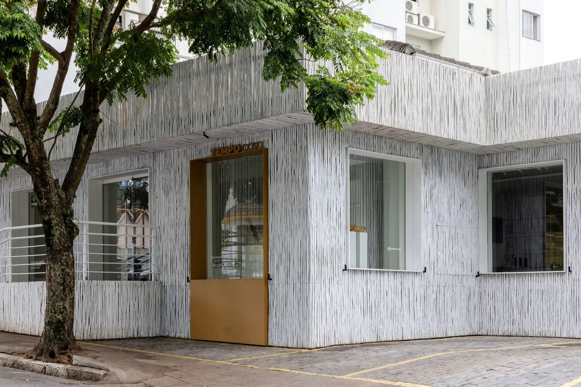 Tempo House: A Meditation on Minimalist Store Interior Design by Studio Guilherme Garcia