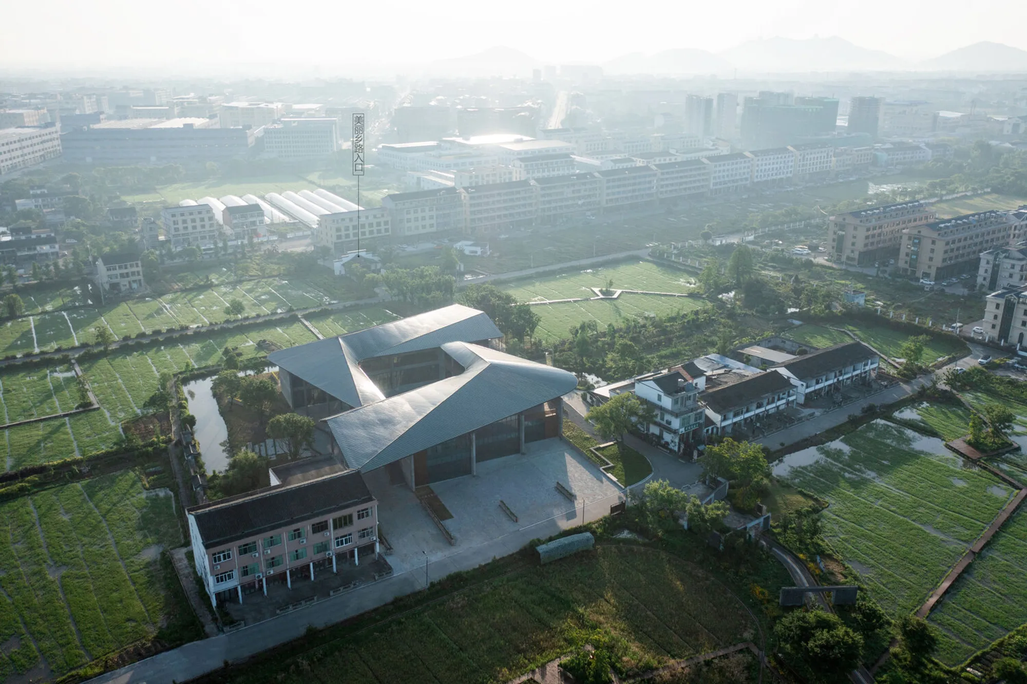 The Road Corridor Cultural Station by YS-ONE DESIGN: A Rural Cultural Gateway in Taizhou