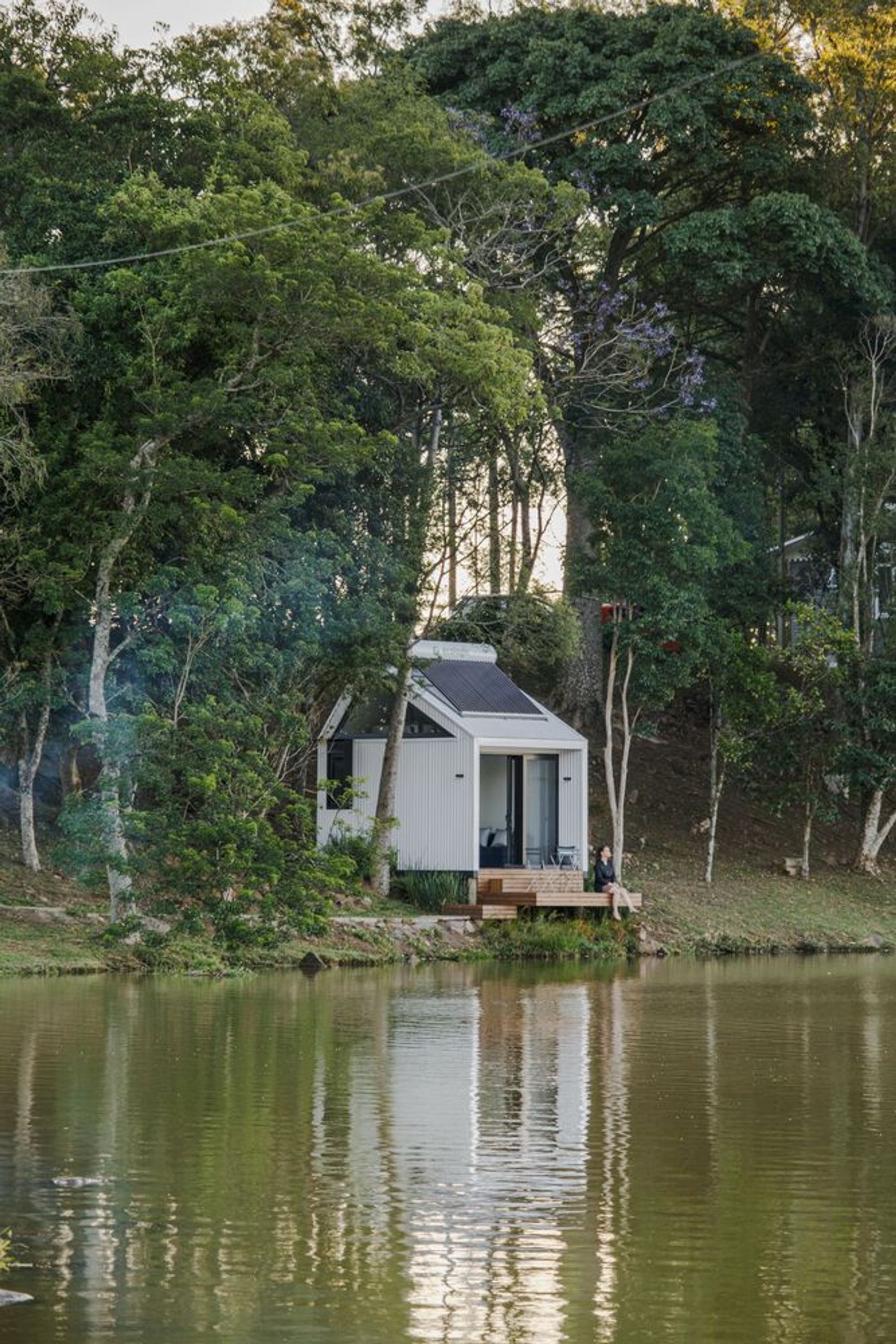 Refuge in the Valley by Zanesco Arquitetura