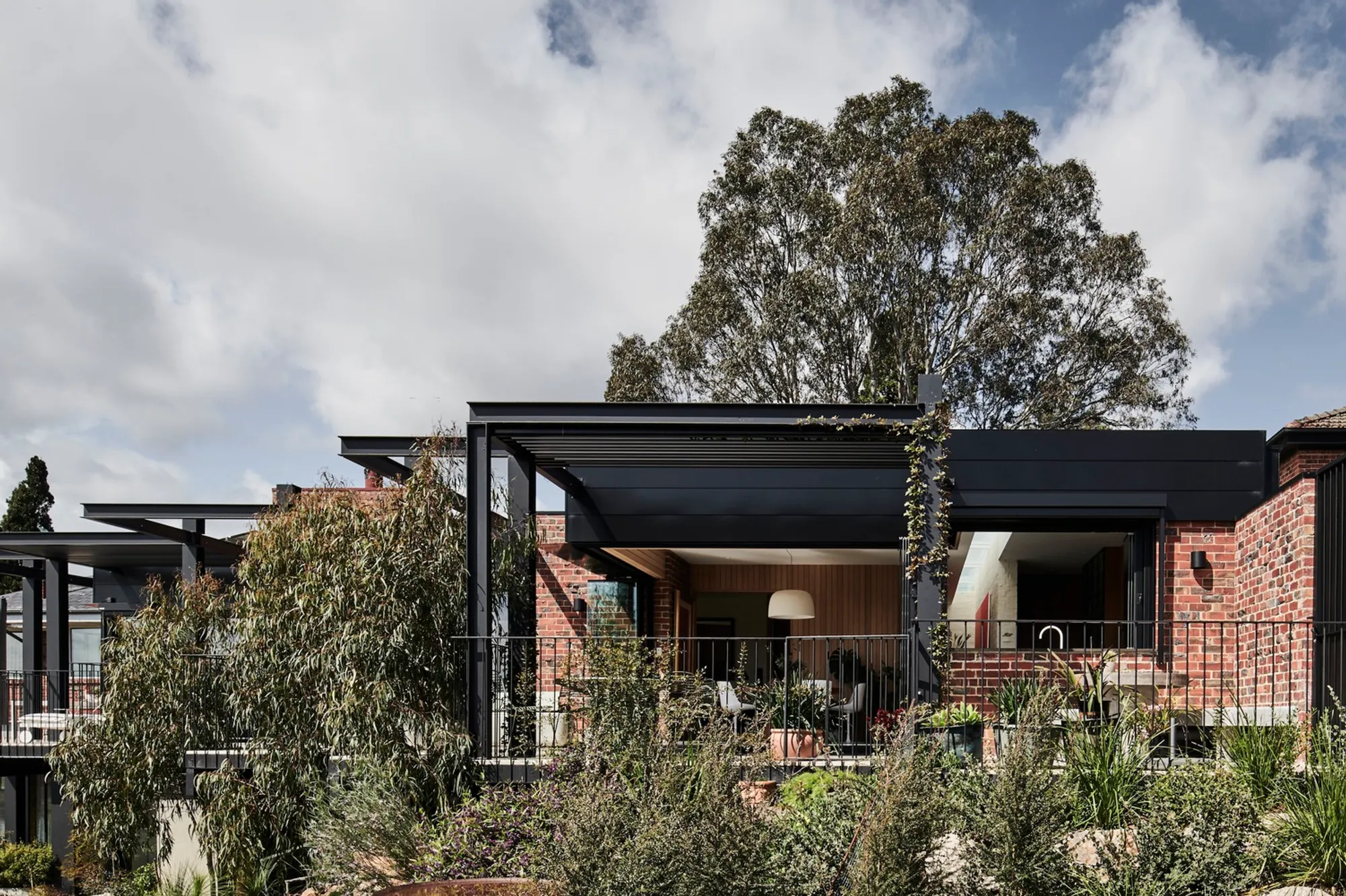 Stawell House by Albert Mo Architects