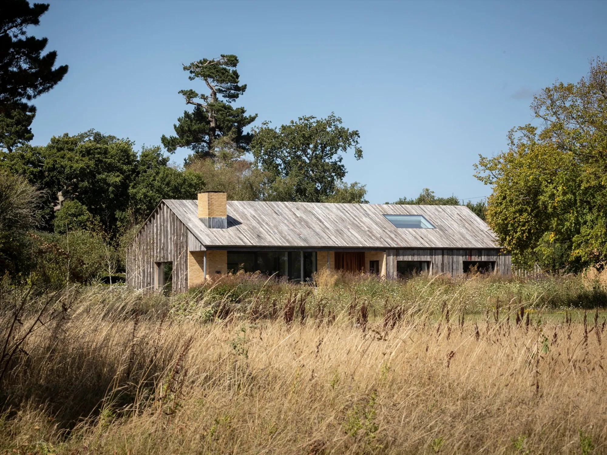 Barn & Office by PAD Studio: A Low-Energy Contemporary Home Embedded in Nature
