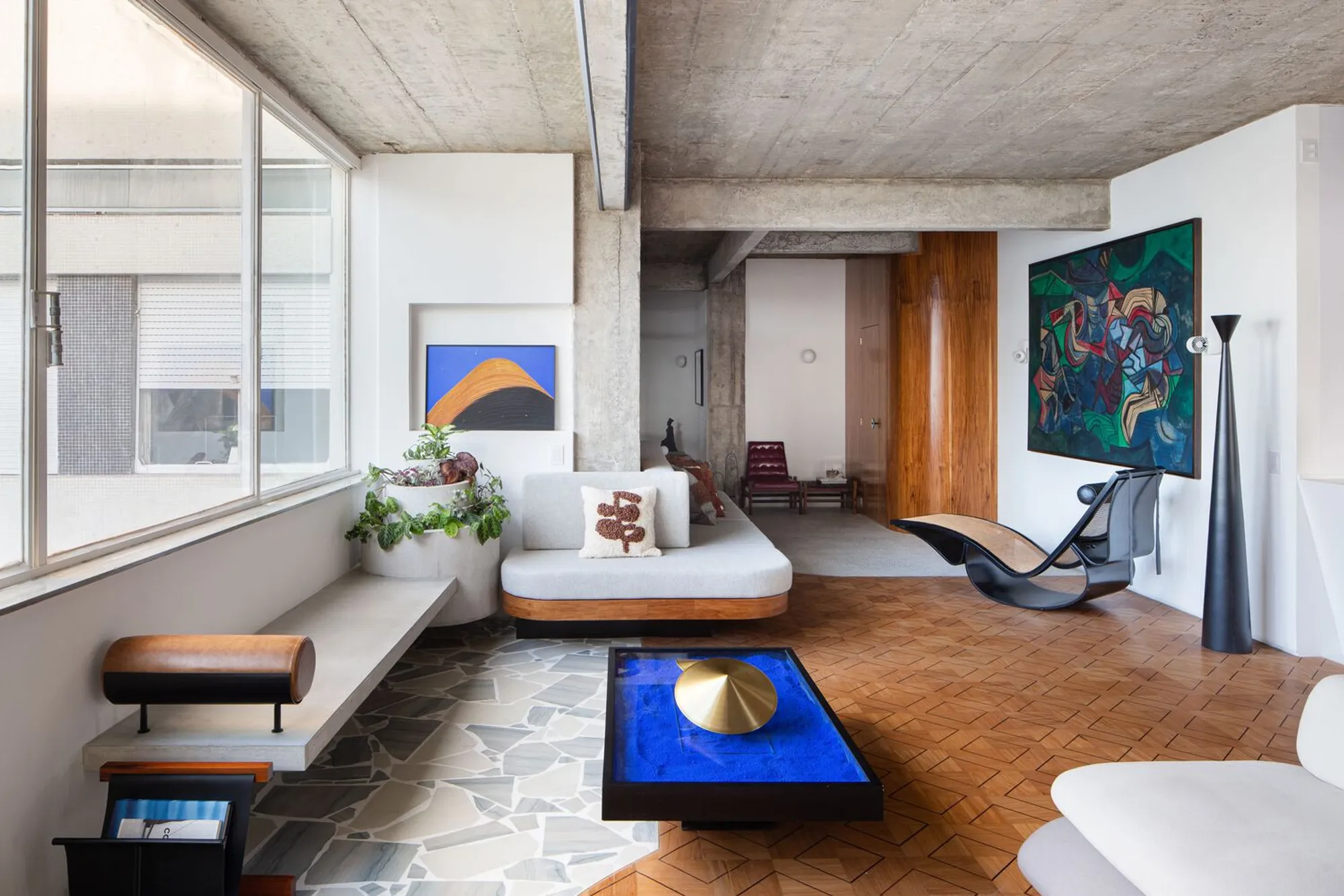 JF Apartment by ZALC Arquitetura: A Brutalist Modernist Home Reimagined in São Paulo
