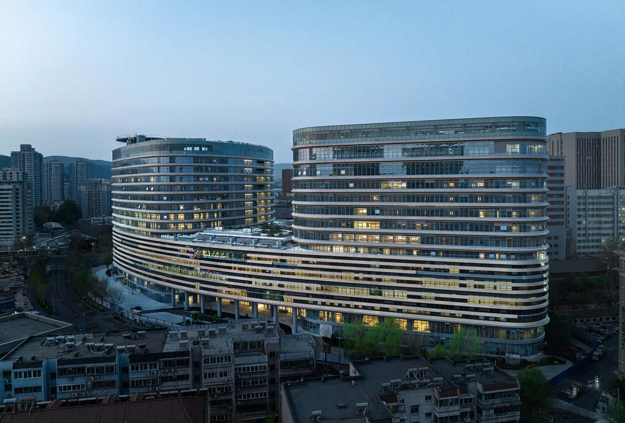 Qilu Hospital of Shandong University Emergency Medical Building by MENG Architects