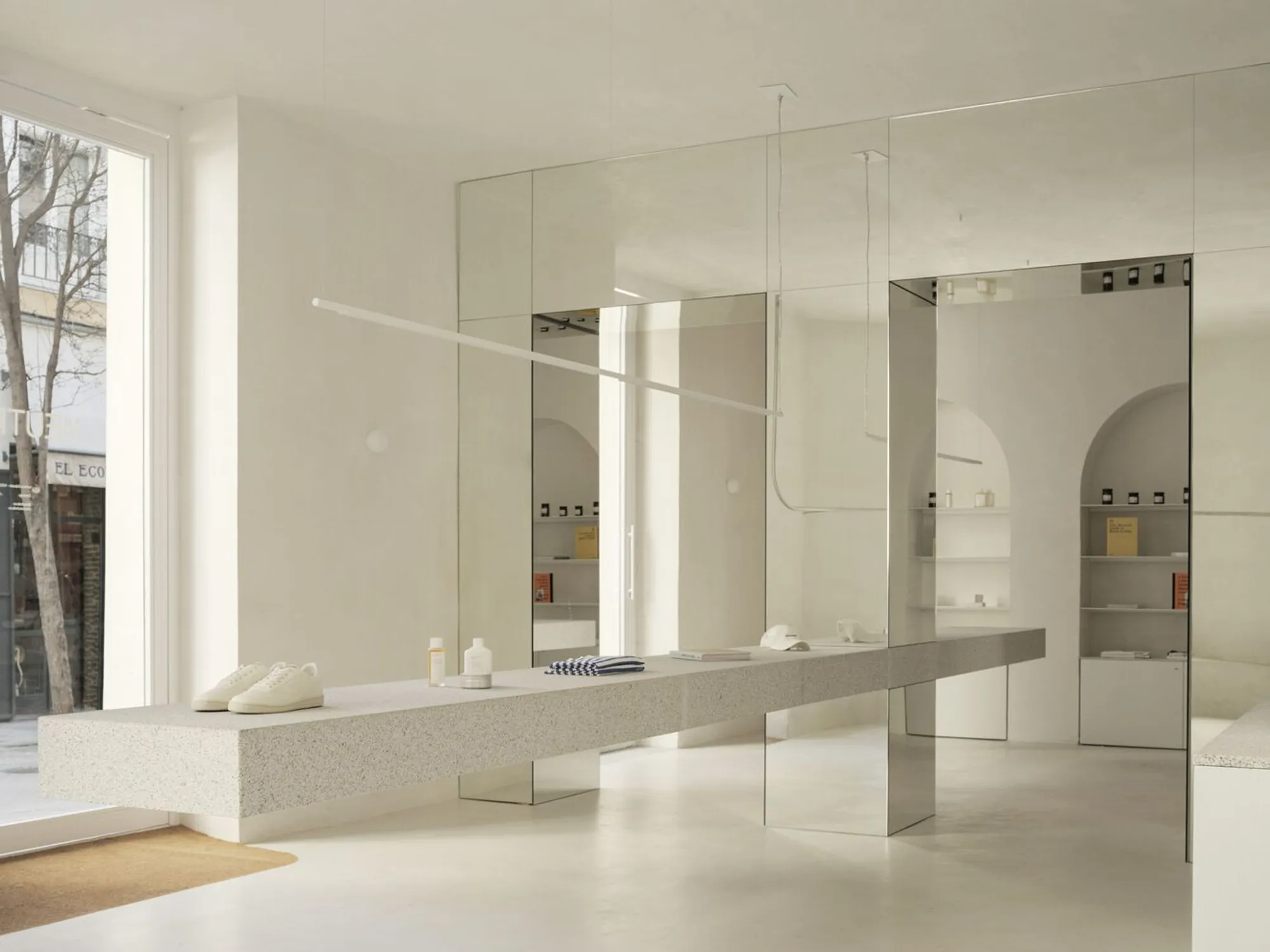 Neutrale Store by Estudio DIIR: Sculptural Minimalism Meets Adaptive Retail Design in Madrid
