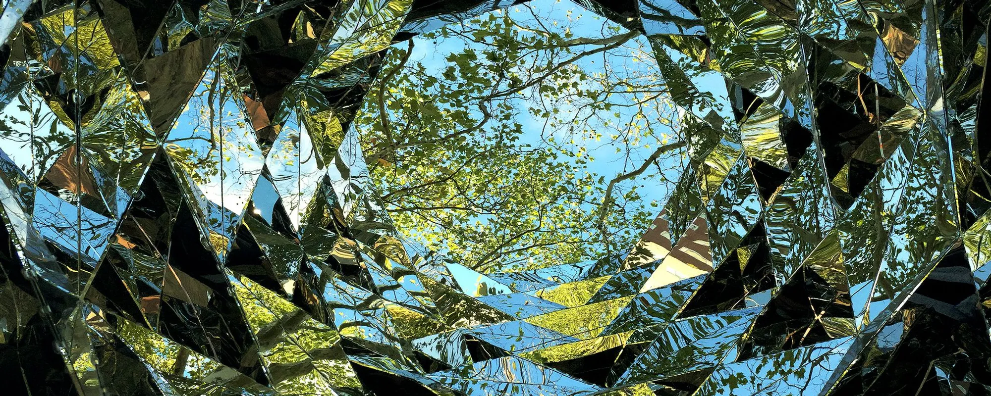 Kaleidoscope-Periscope: An Inhabitable Viewfinder That Fractures Reality