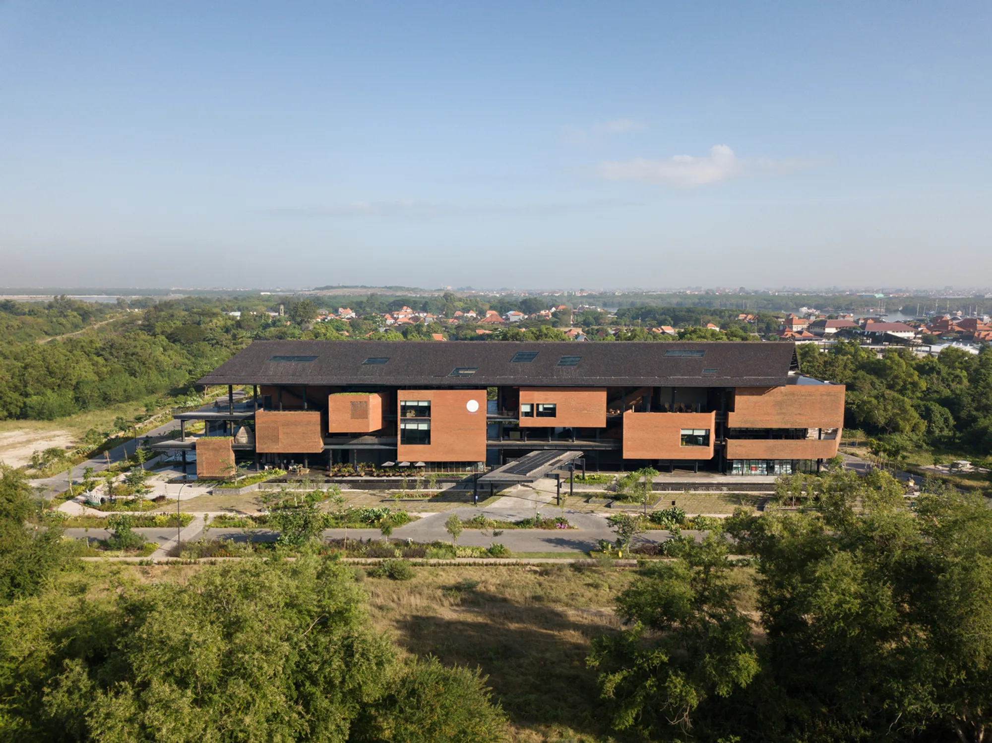 Willis Kusuma Architects Scales Up the Balinese Bale into a 13,100 m² Campus on Bali's Kura-Kura Island