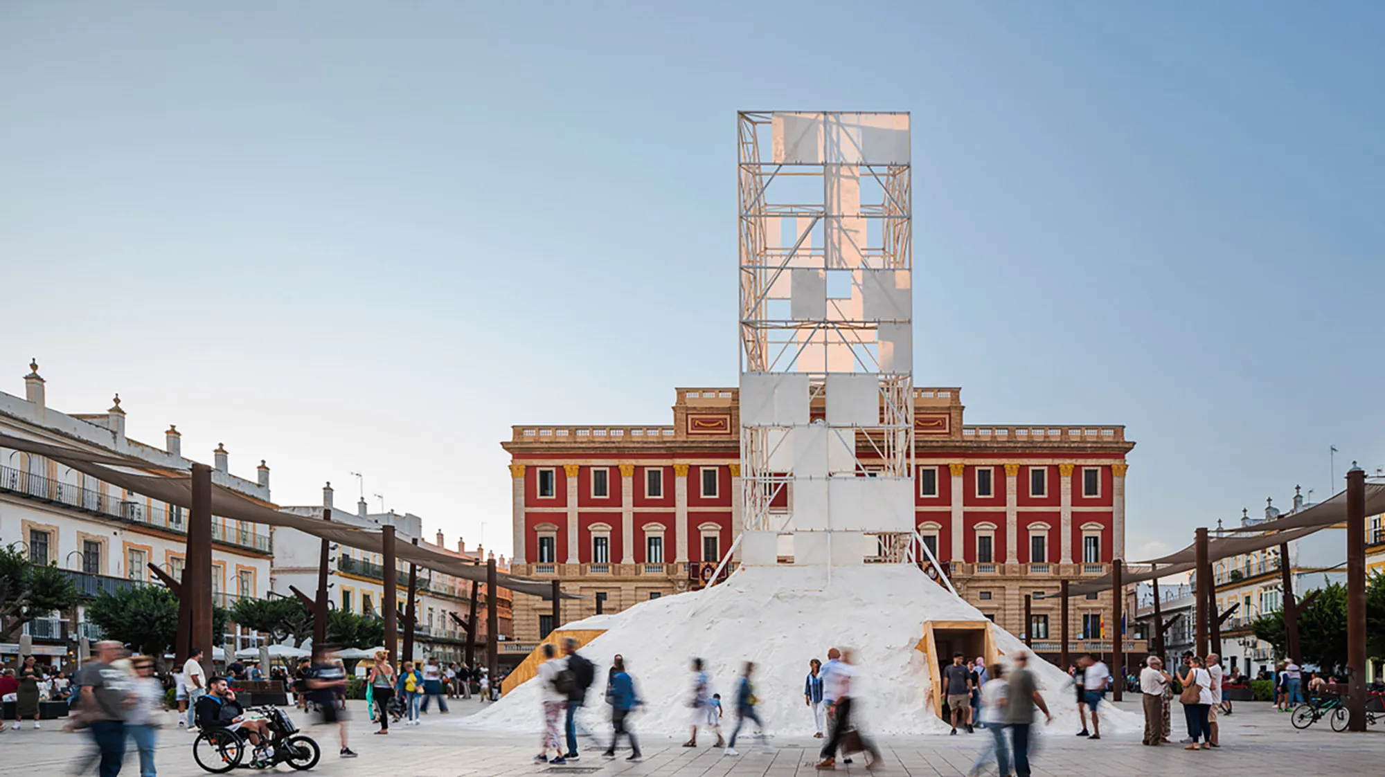 CHS+R Arquitectos and Carlos Montes Build a Tower from Harvested Salt in Cádiz