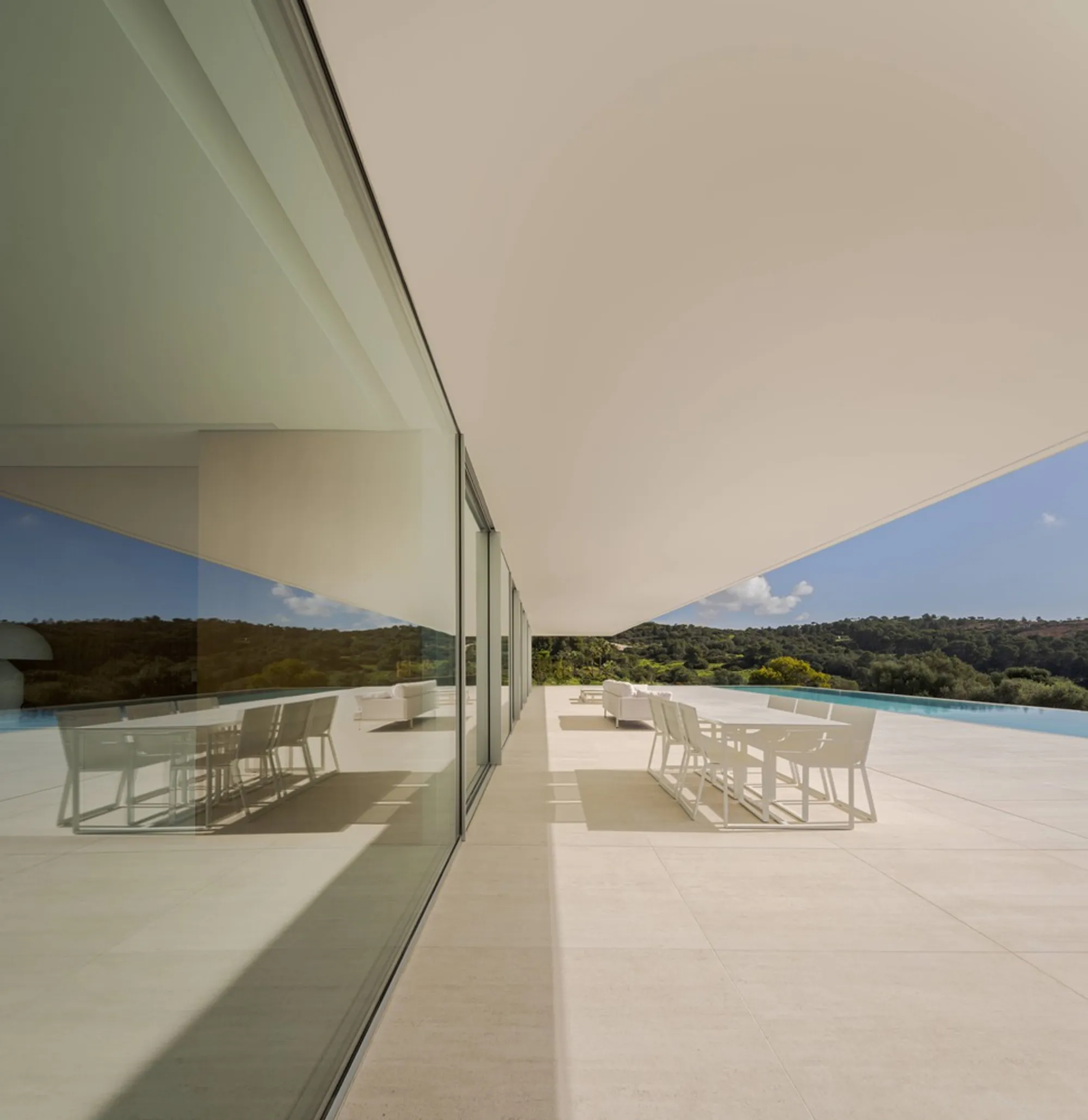 Fran Silvestre Arquitectos Inhabits the Shade with a Water-Roofed Villa in Sotogrande