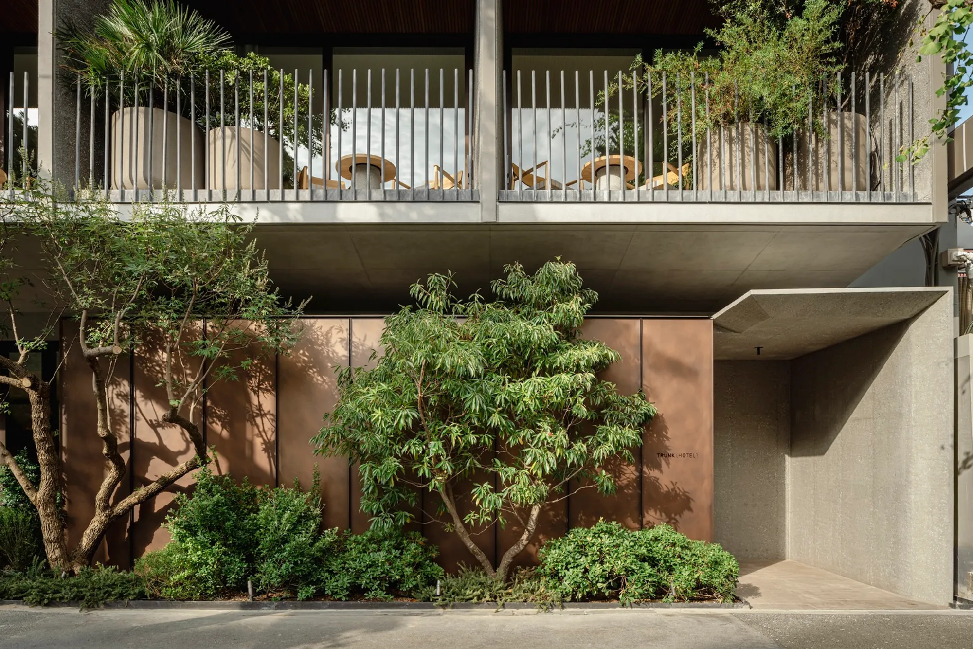 TRUNK (HOTEL) YOYOGI PARK: A MASTERPIECE OF CONTEMPORARY JAPANESE ARCHITECTURE