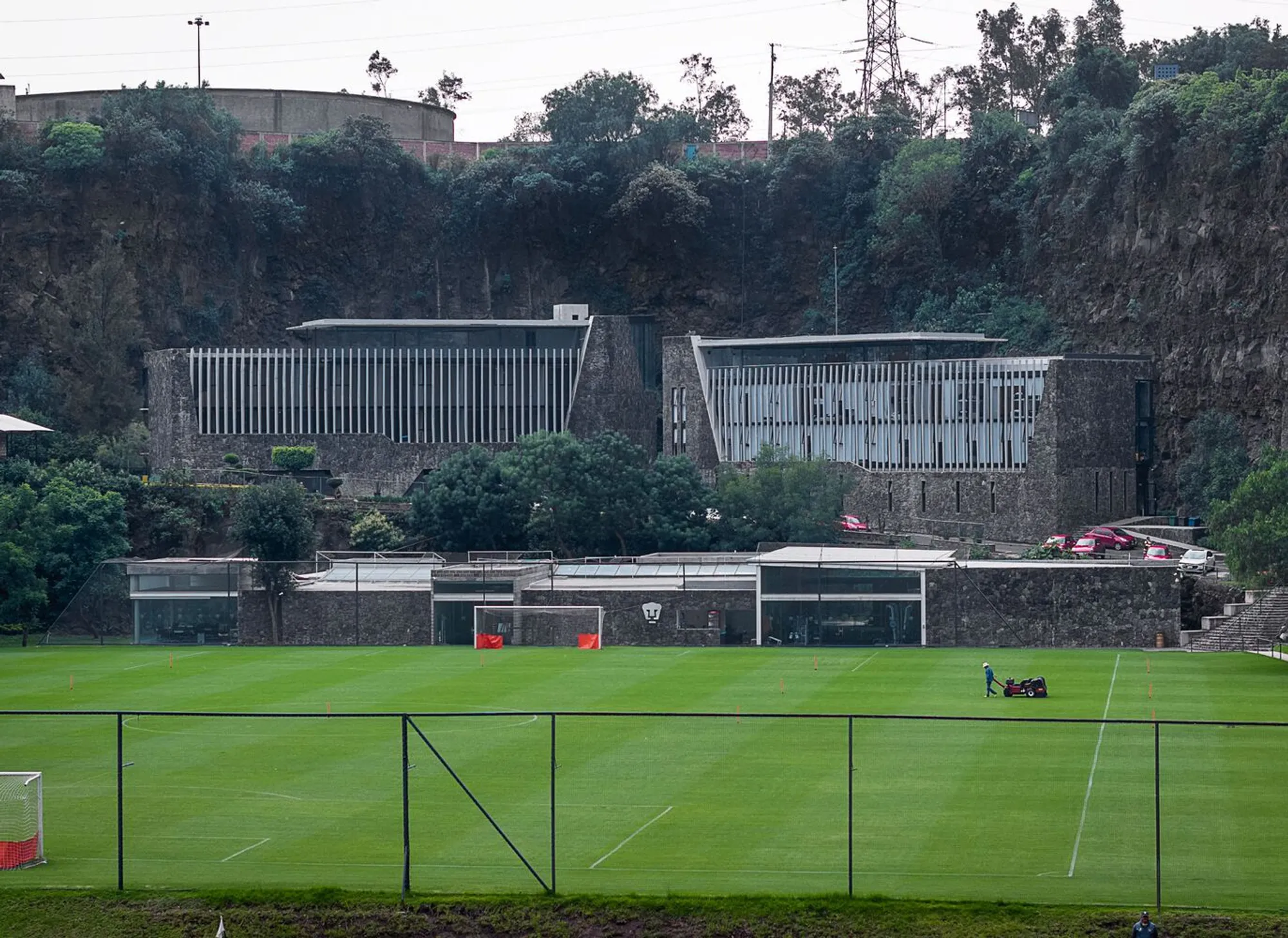 DF Arquitectos Carves a Clubhouse for Young Footballers into a Volcanic Quarry in Mexico City