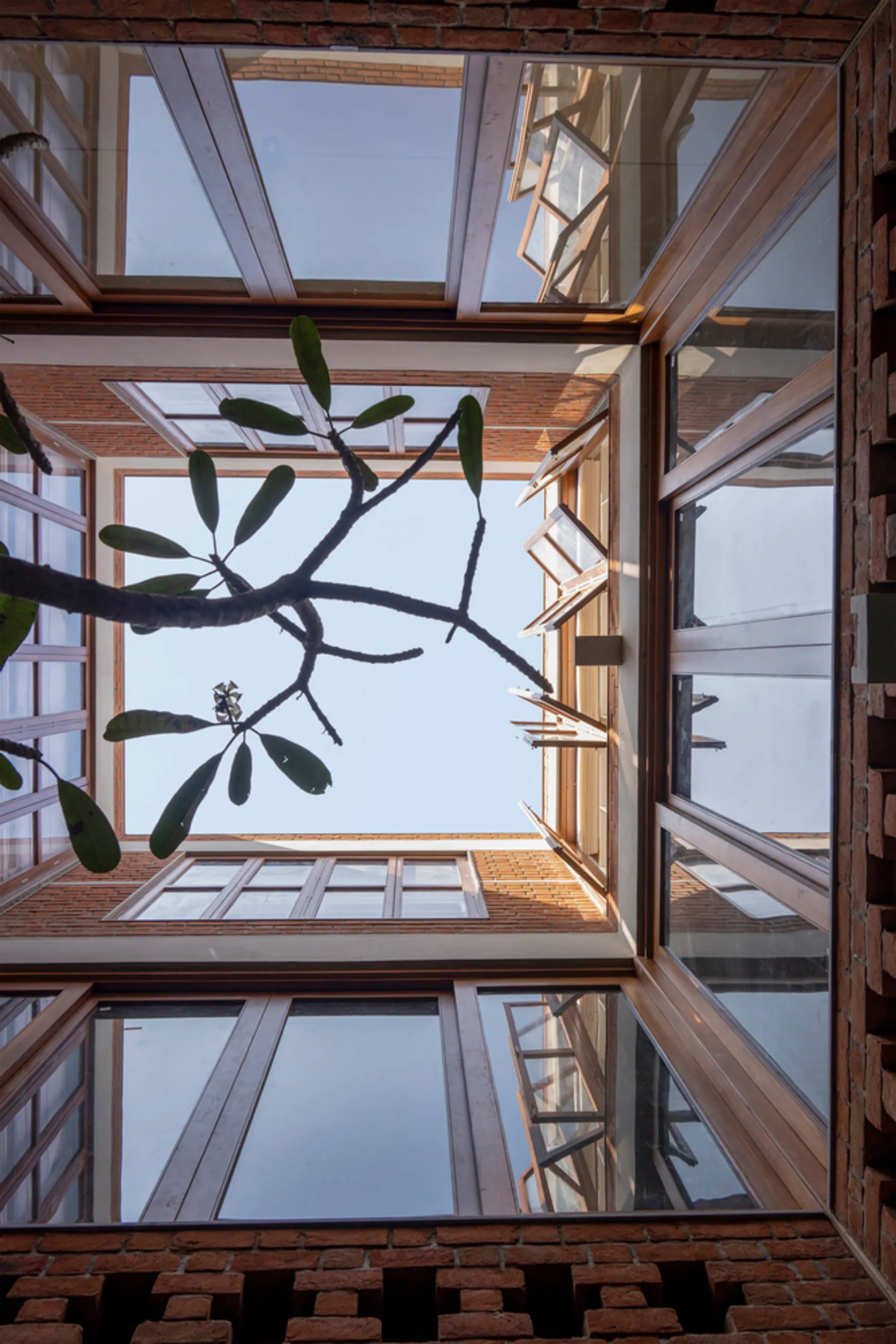 MISA Architects Builds a 14,000-Square-Foot Maze Rooted in Maratha Wada Traditions