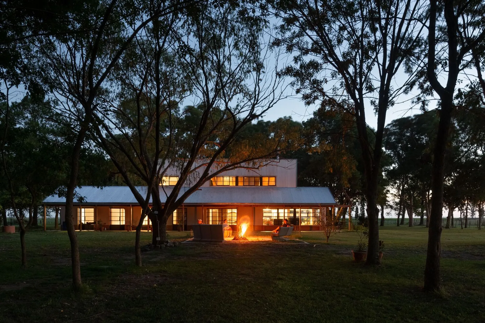 DRM Arquitectura Grows a Pampas Farmhouse Upward into a Star Observatory