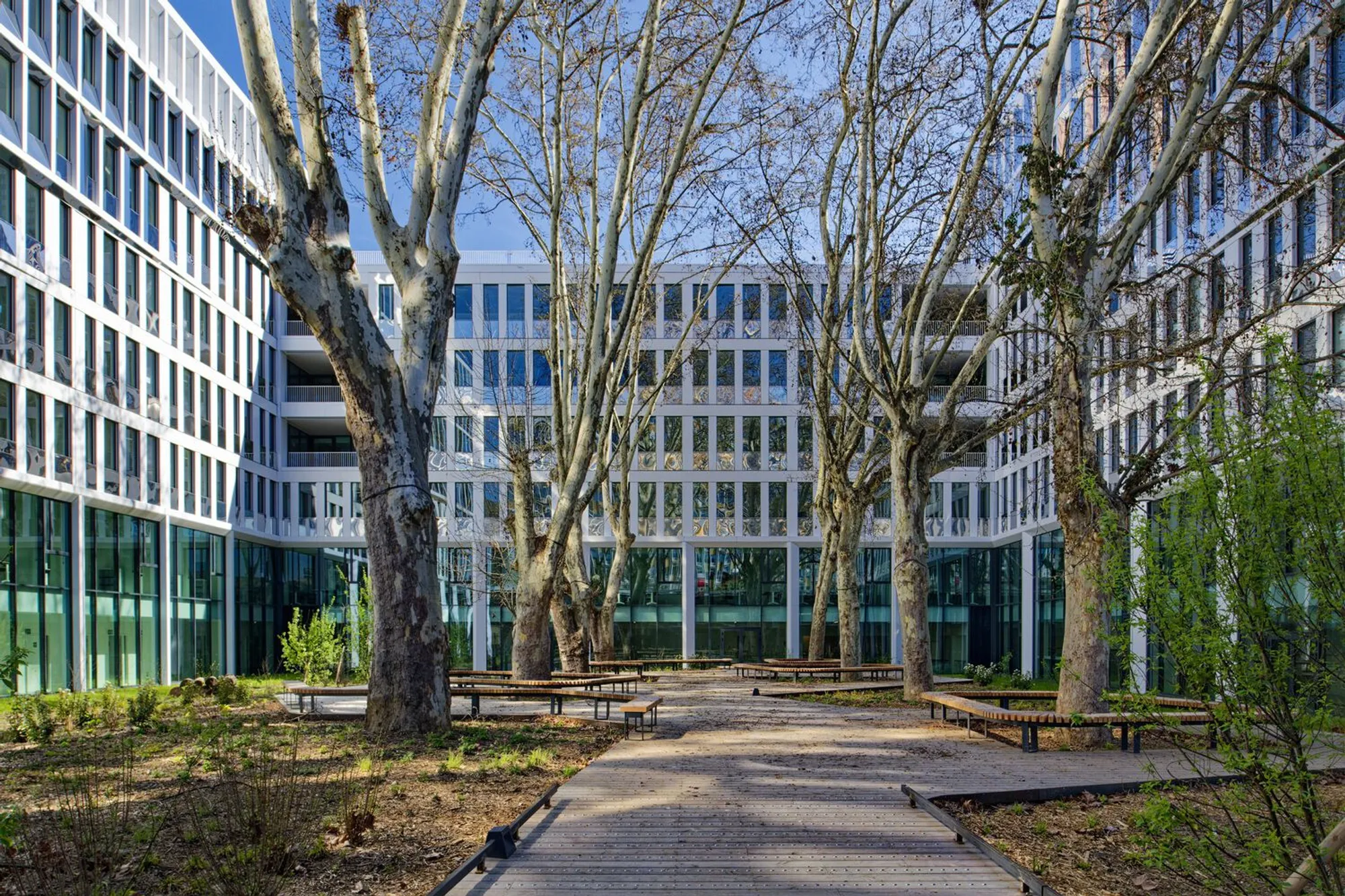 Nouveau Centre Administratif d’Etat de Lyon: Sustainable Urban Office Architecture