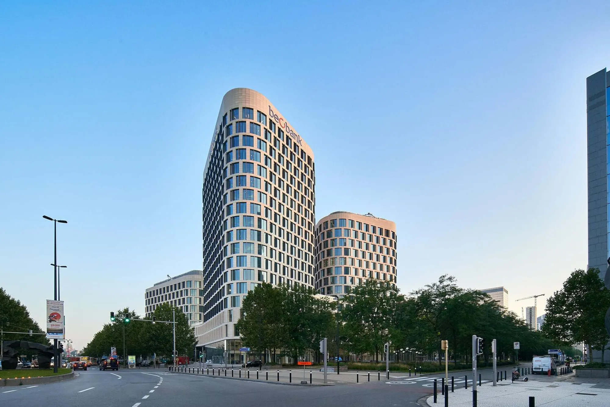 Quatuor Building: A Sustainable Landmark in Brussels by Jaspers-Eyers Architects